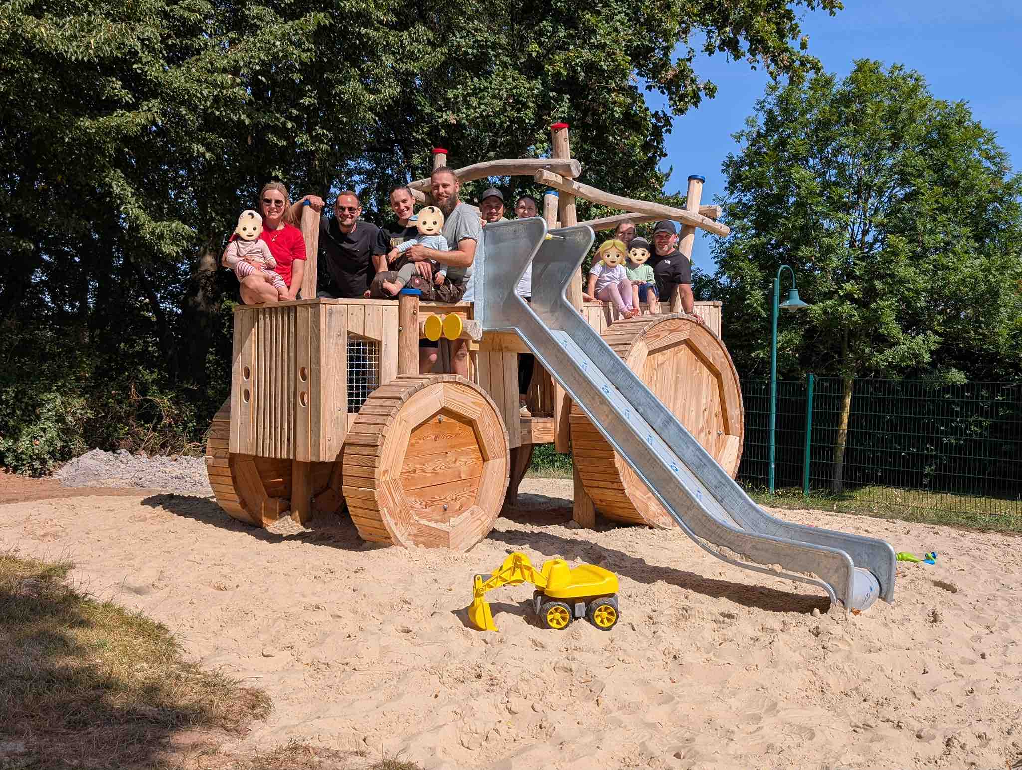 Viele Hände, ein Ziel: Der Traktor für unsere Kinder campaign photo, 2 of 4