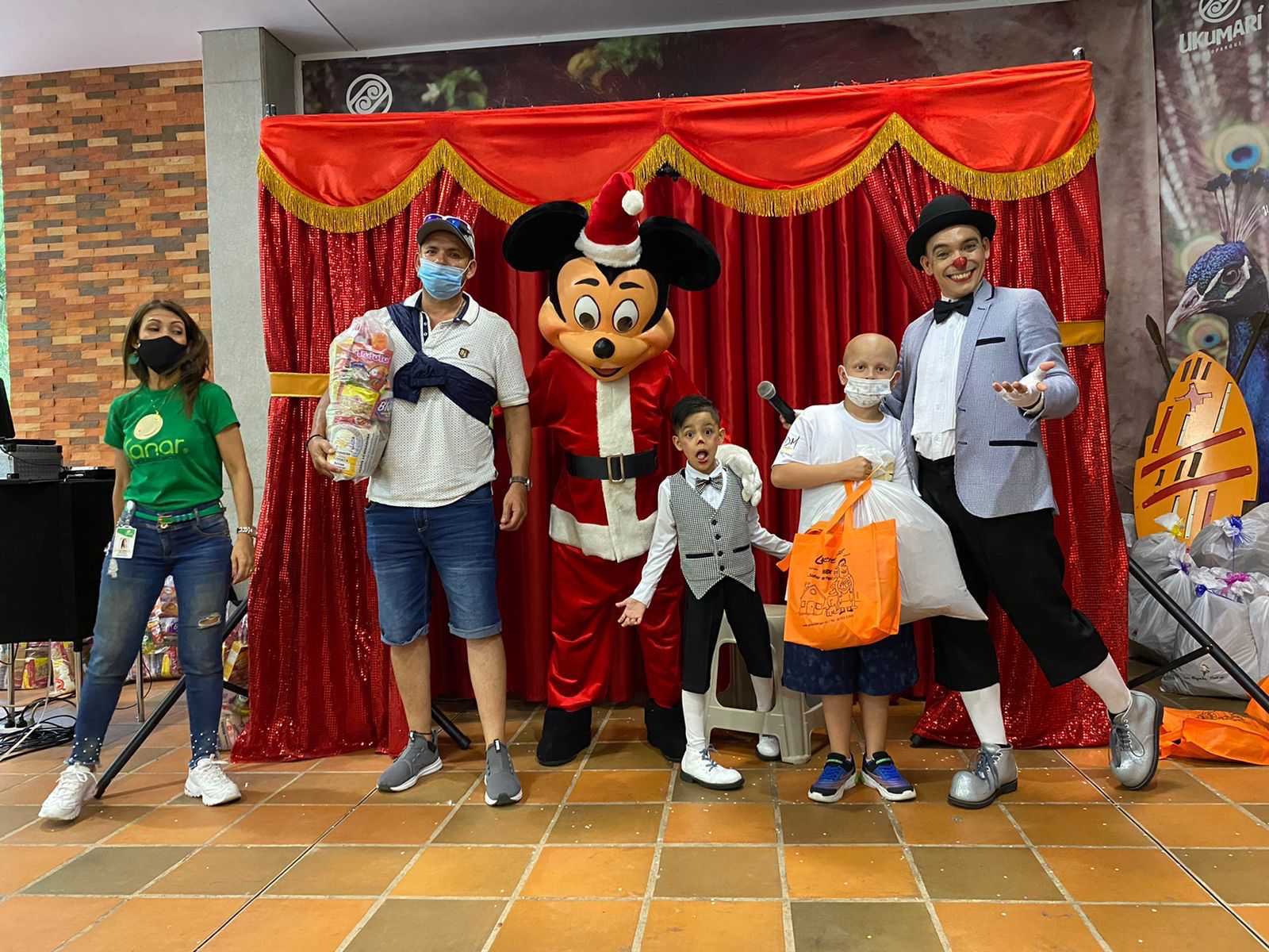 Let's make some kids happy during Christmas again! campaign photo, 4 of 5