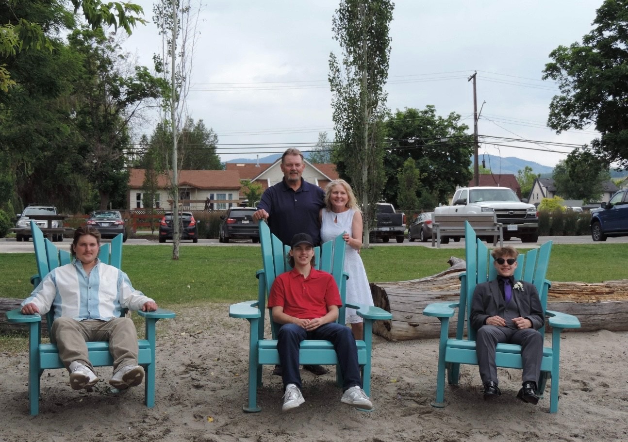 A family who gives now needs our help campaign photo, 4 of 6