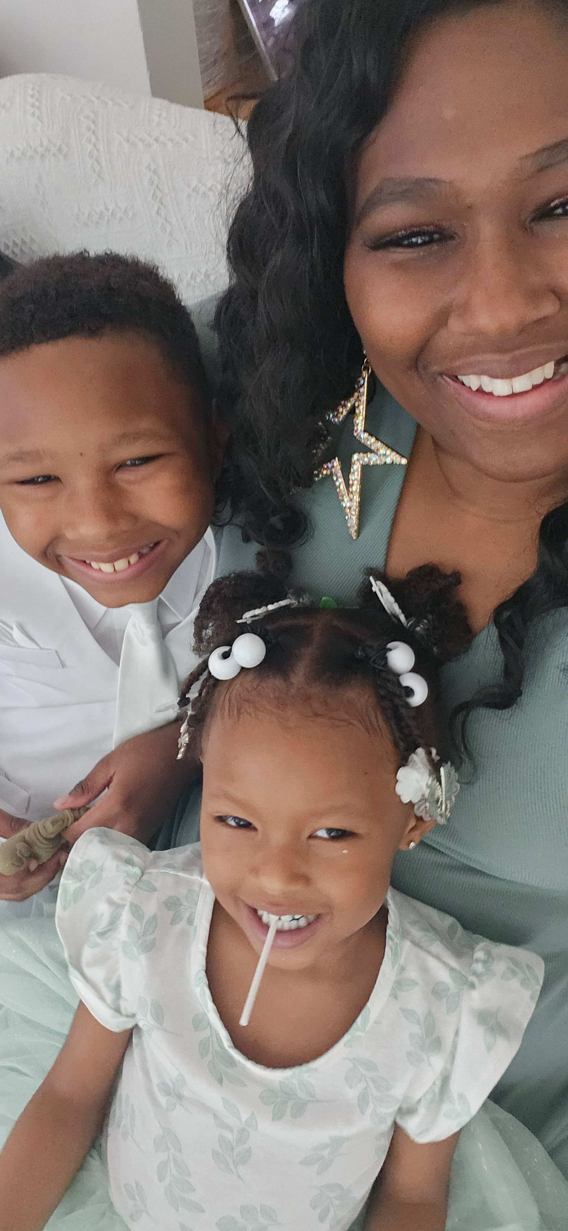 Donate to Keep Dani's Family Warm and Safe campaign photo, 2 of 4