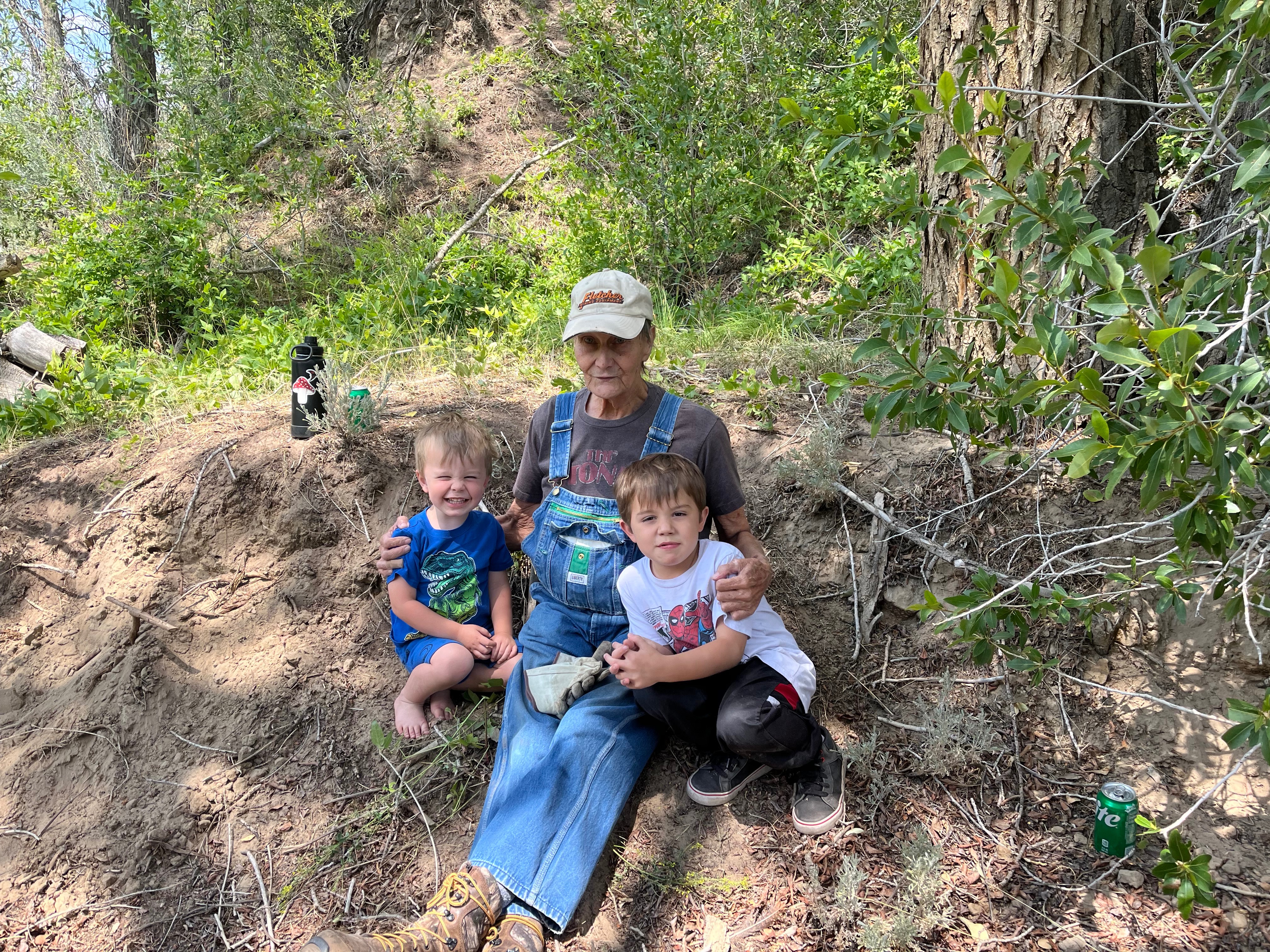Support Our Dad's Burial and Funeral Costs campaign photo, 5 of 8
