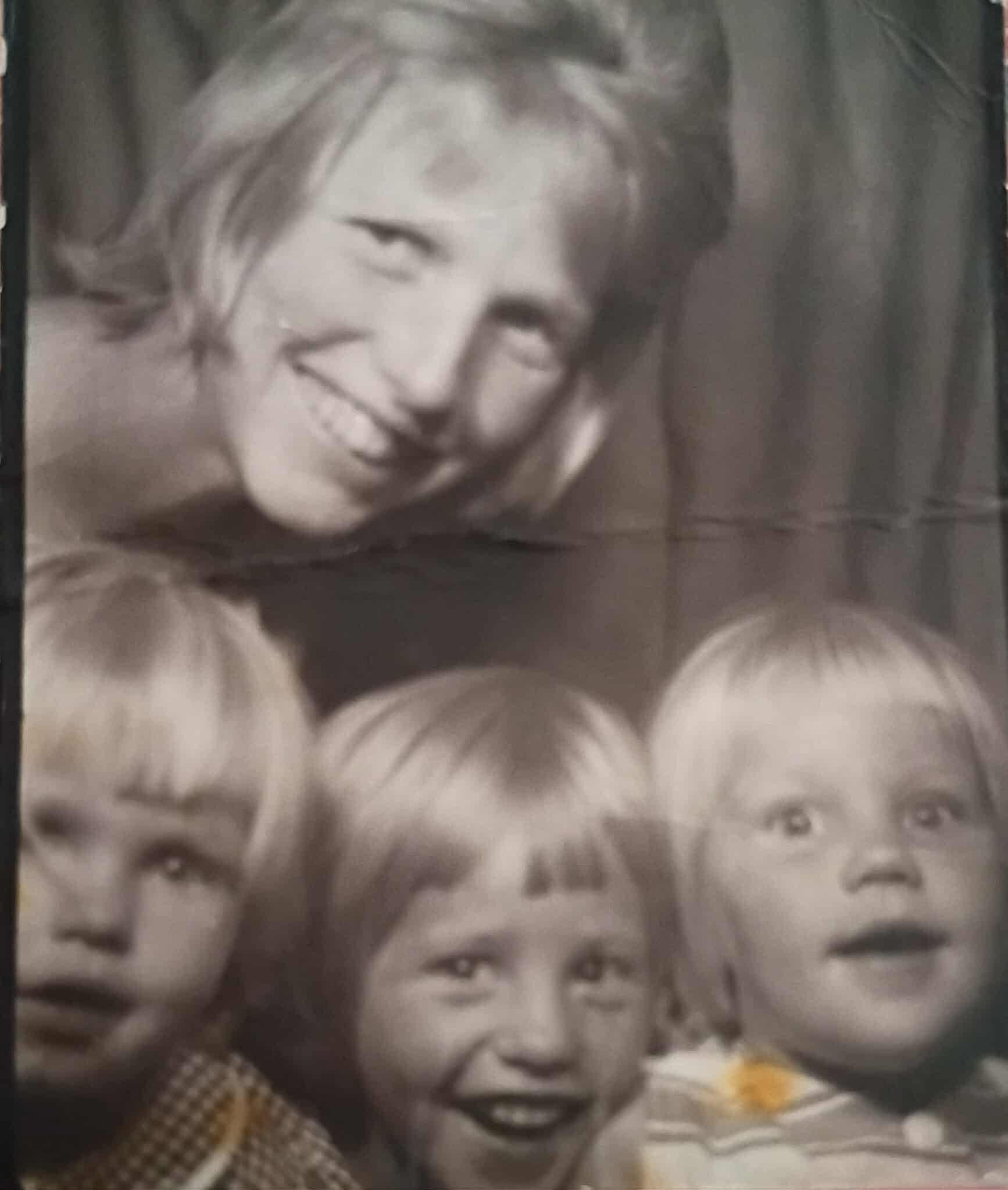 Support Lisa Hensley's Memorial and Funeral campaign photo, 6 of 7