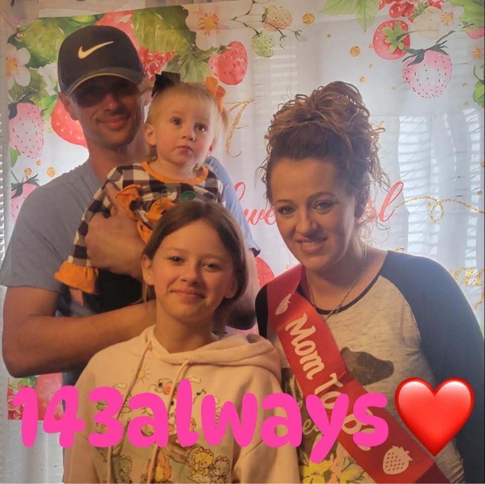 Help Tia's Family Through This Heartbreaking Time campaign photo, 2 of 7