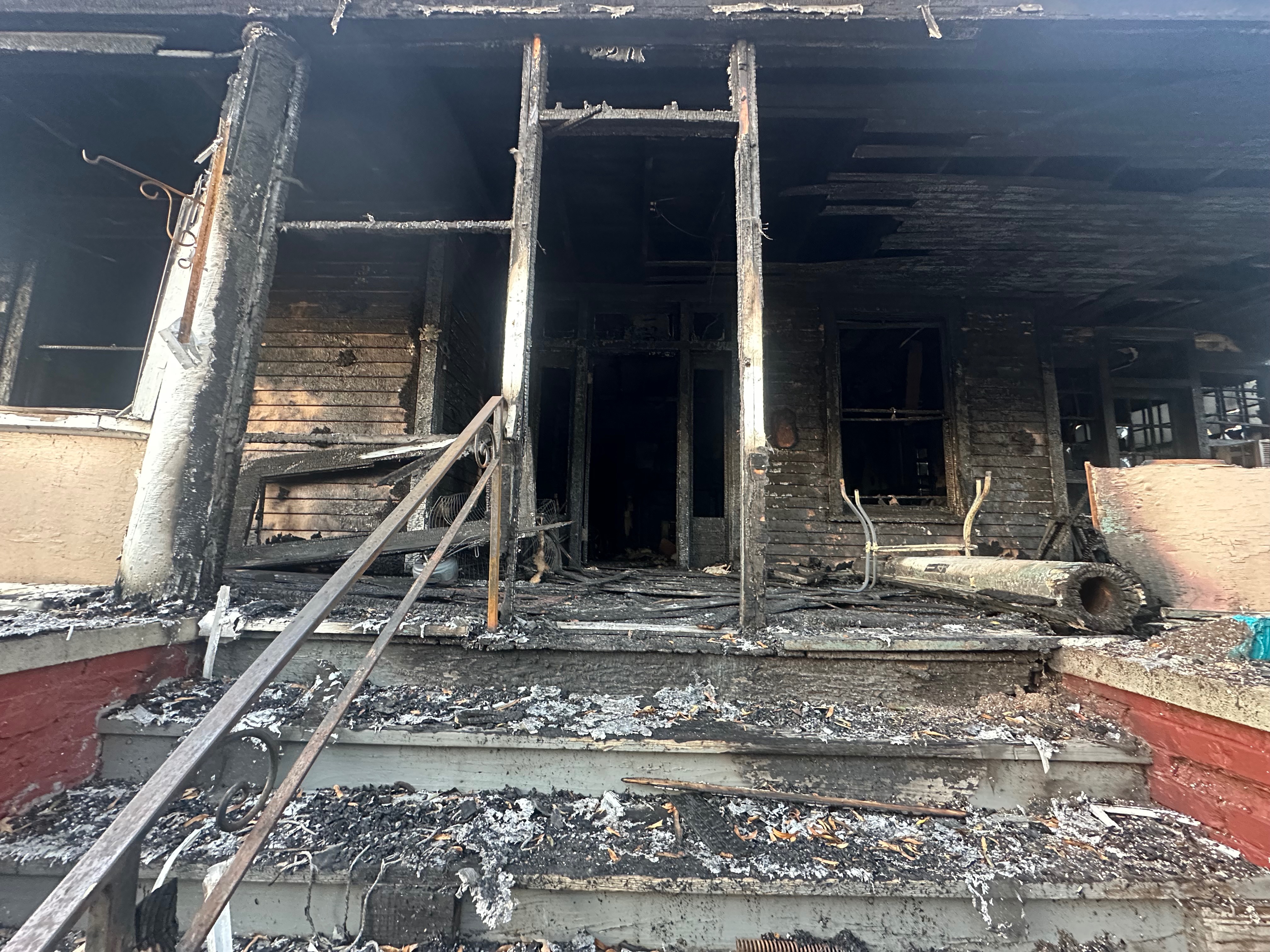 Support Diamon's Mom: Recovering from Fire Loss campaign photo, 5 of 8