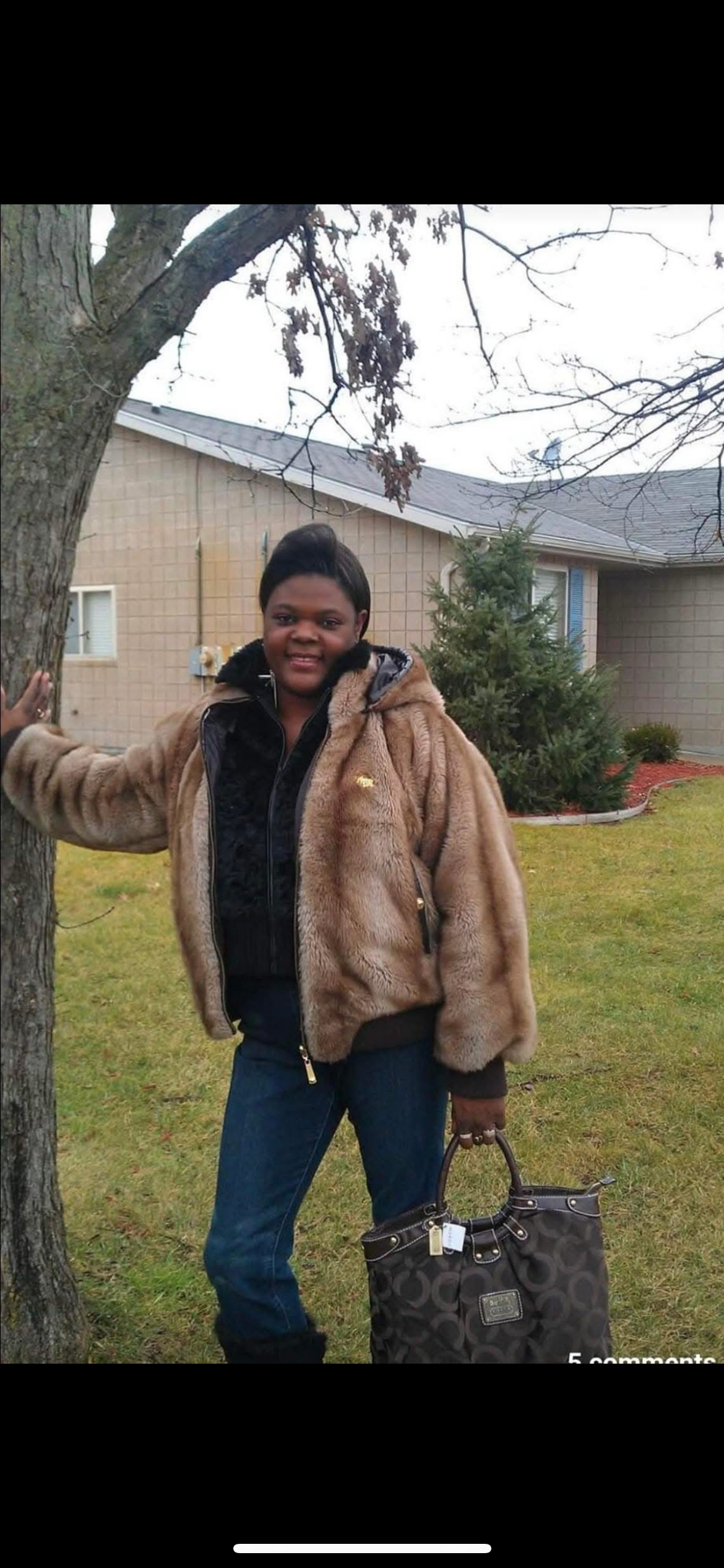 Help Pamela Give Her Mother a Proper Farewell campaign photo, 2 of 5