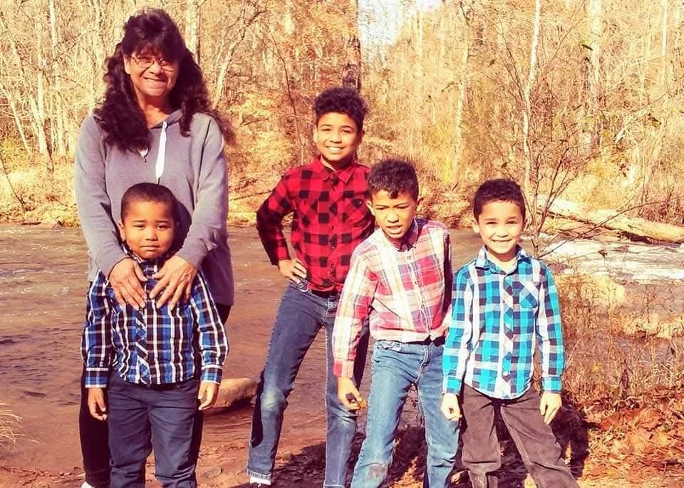 Help Rhonda's Family Return Home campaign photo, 5 of 6