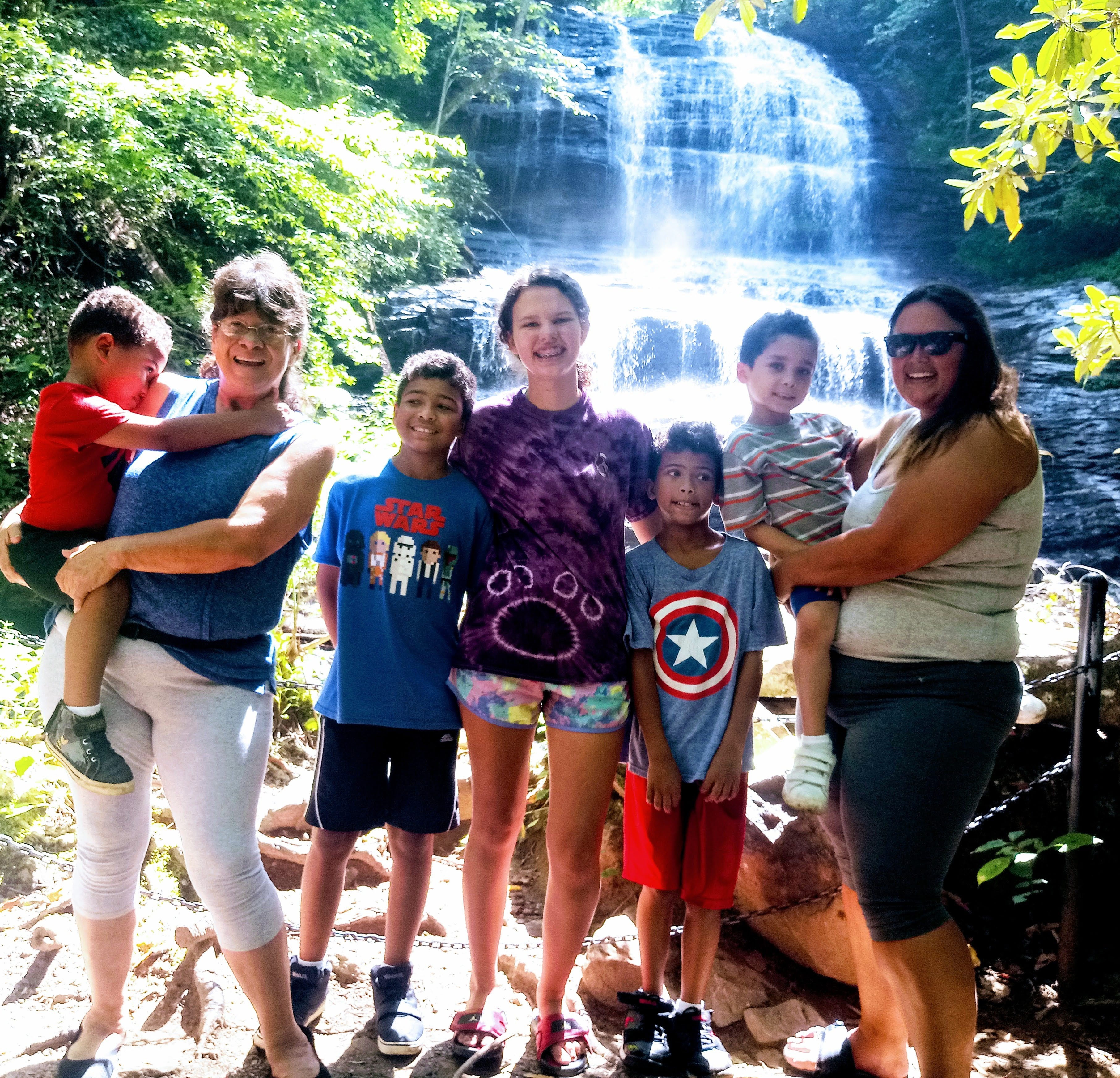 Help Rhonda's Family Return Home campaign photo, 4 of 6