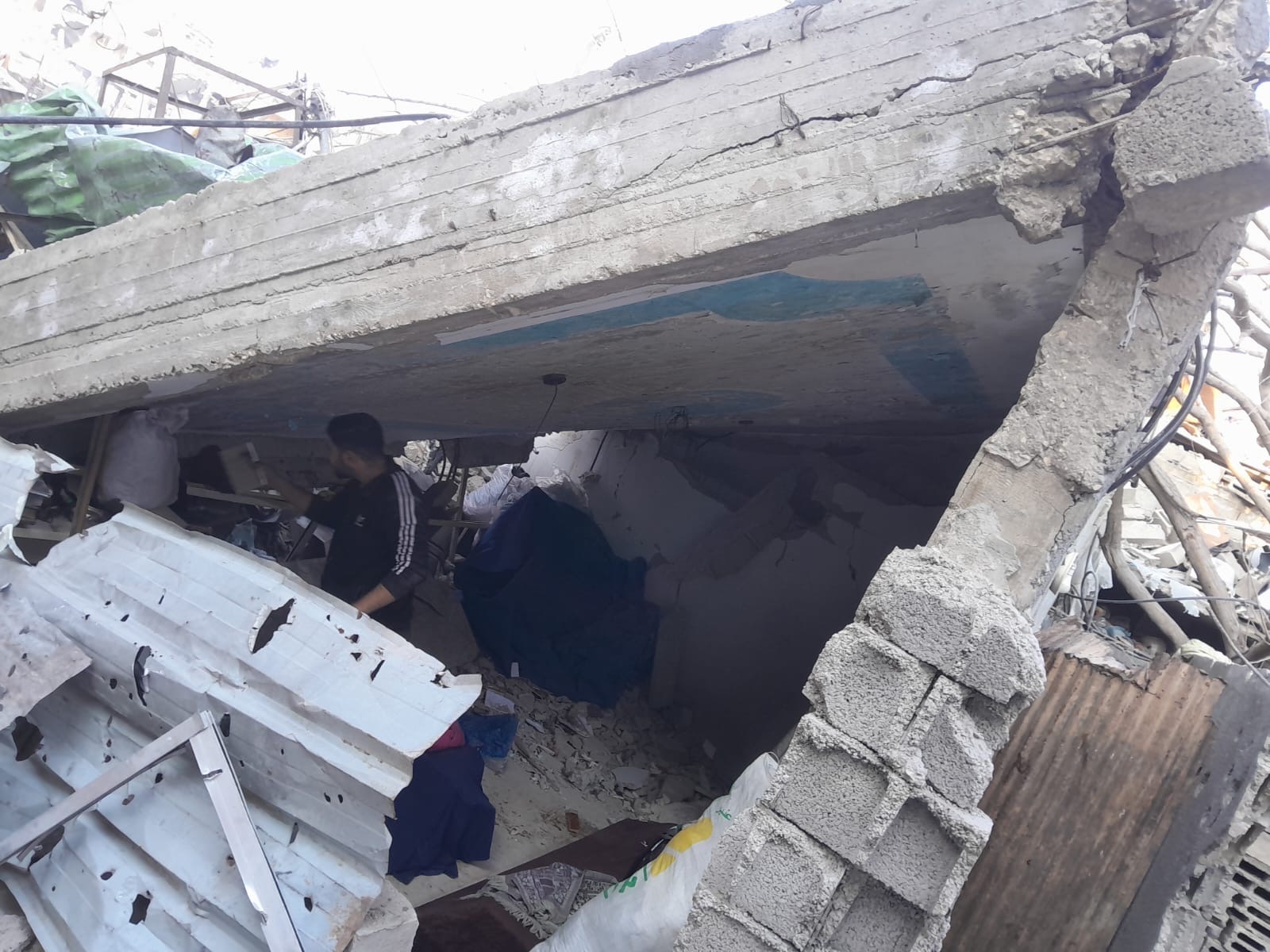 Help Fareed Rebuild His Home in Gaza and hunger campaign photo, 7 of 8