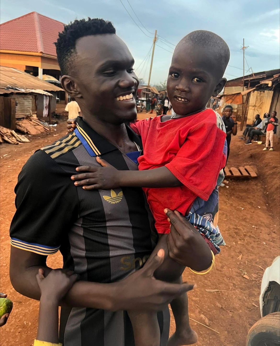 Hilfe für Waisenkinder in Uganda campaign photo, 2 of 7