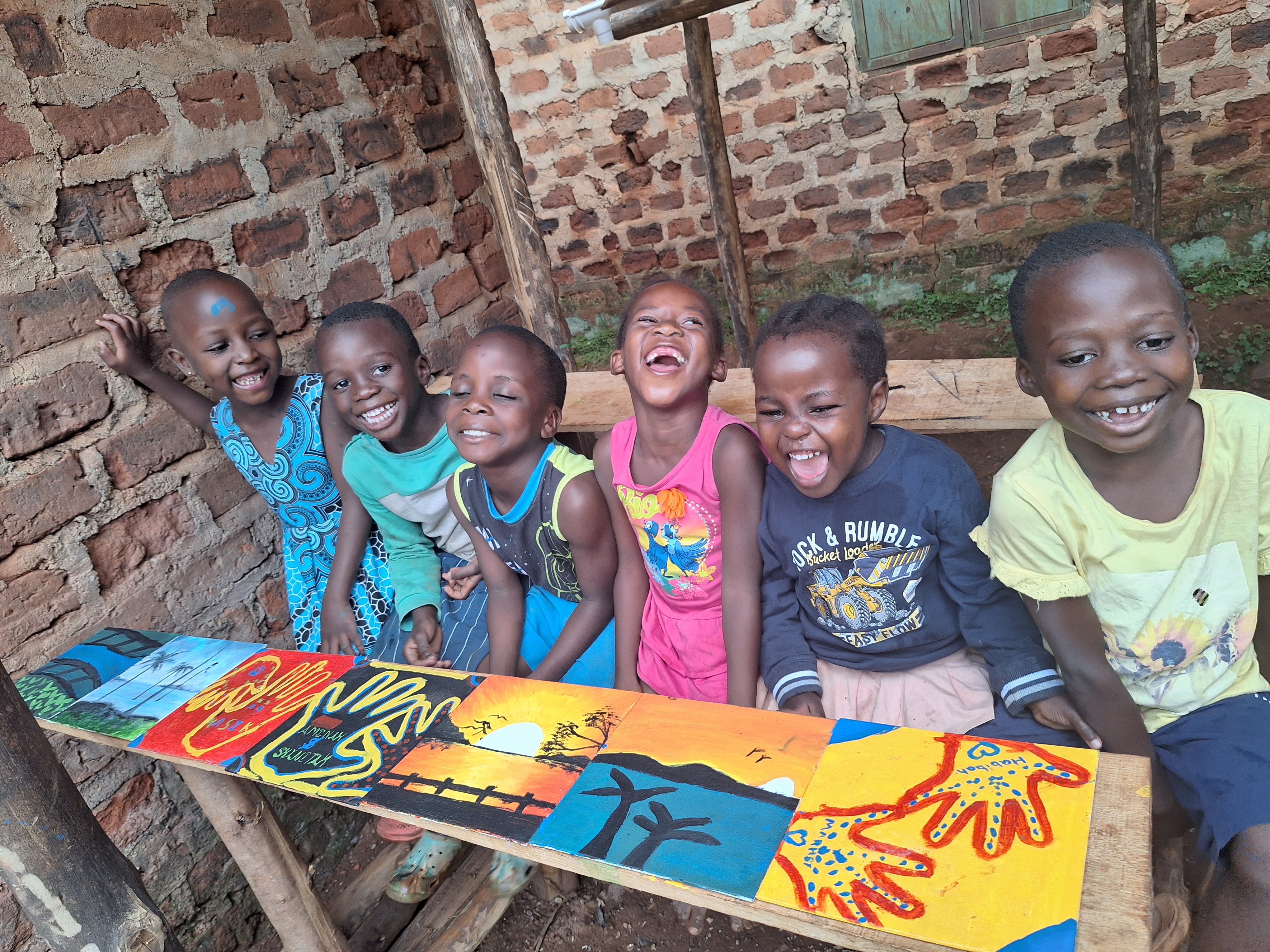 Kampagnen-Foto für Urgent Help for Christmas Party; Art Supplies, Meals & Gifts, 7 von 8