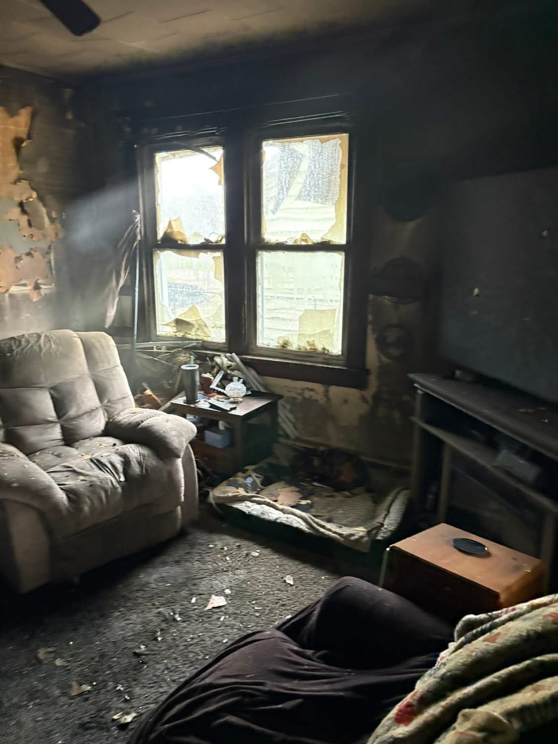 Support Joelle and Ian's Family After Tragedy campaign photo, 2 of 6