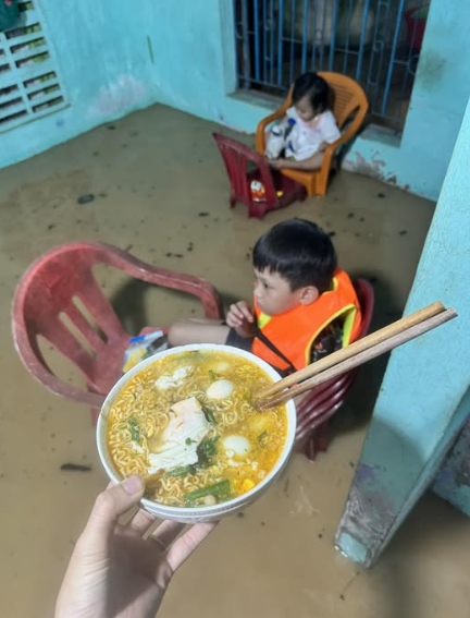 Support Khanh Hoa Flood Victims campaign photo, 4 of 8
