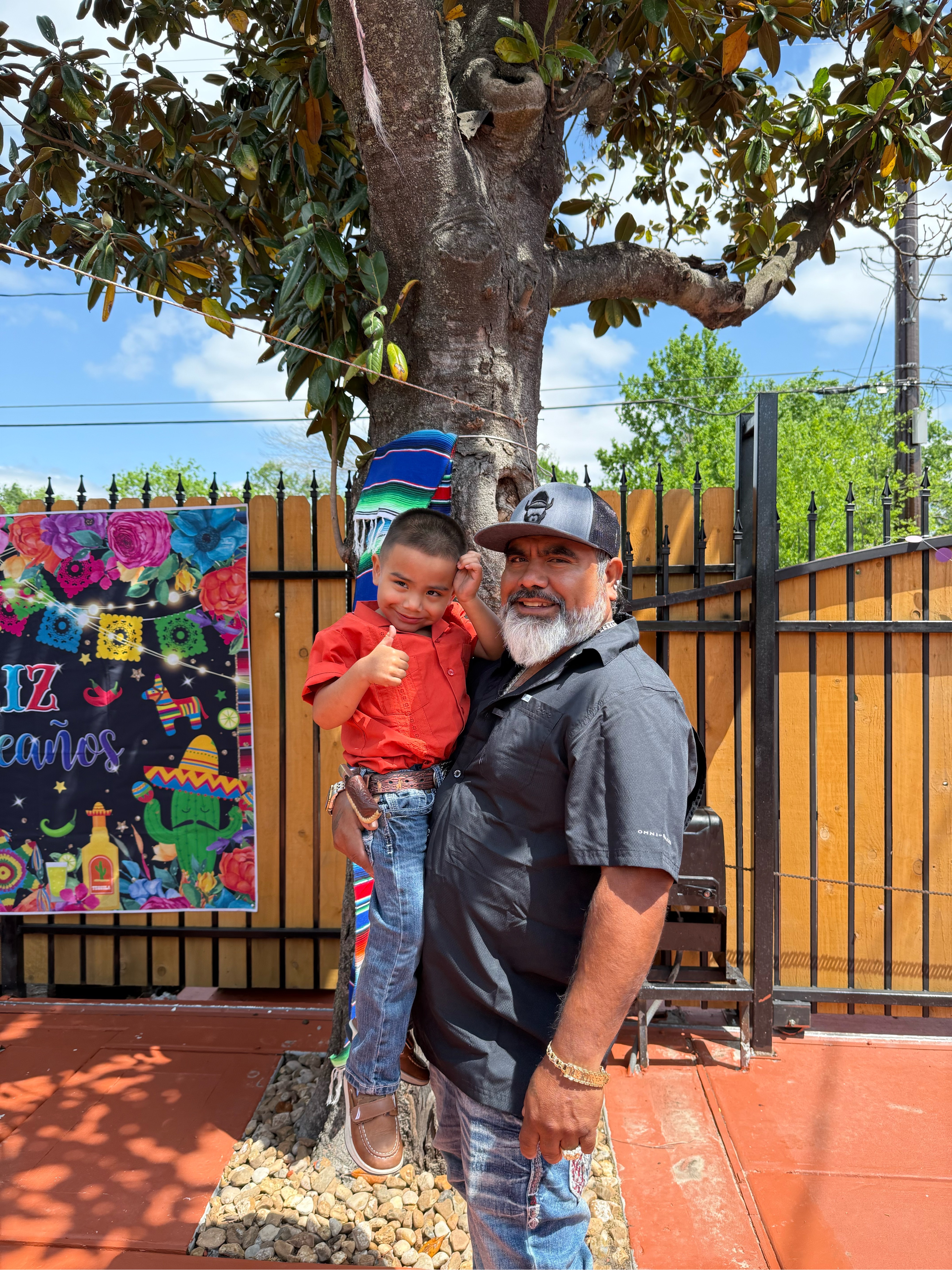 Help Bring Vicente Home to His Wife and Kids campaign photo, 6 of 8