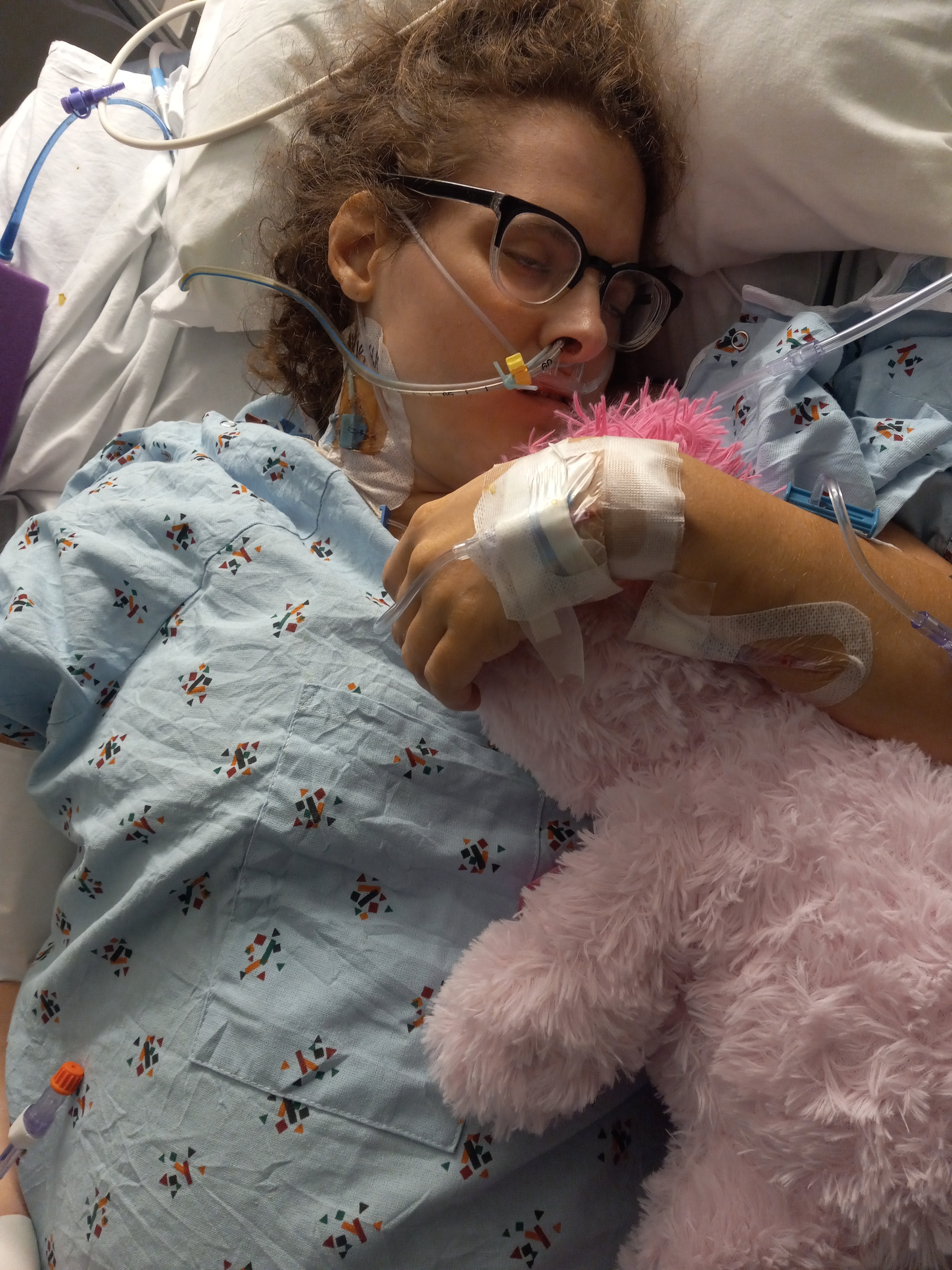 Sara is in her last stages of battling her cancer campaign photo, 5 of 6