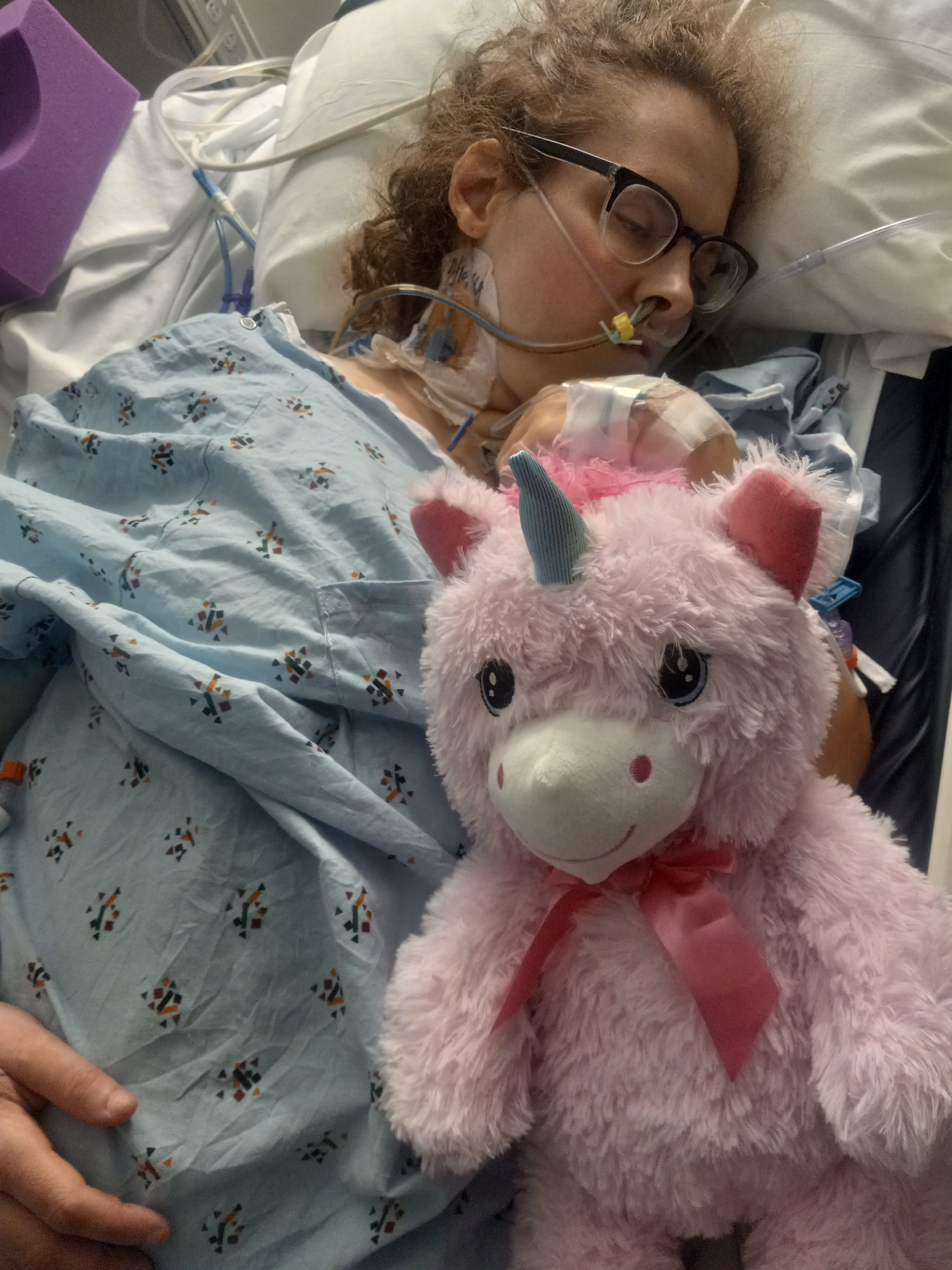 Sara is in her last stages of battling her cancer campaign photo, 2 of 6