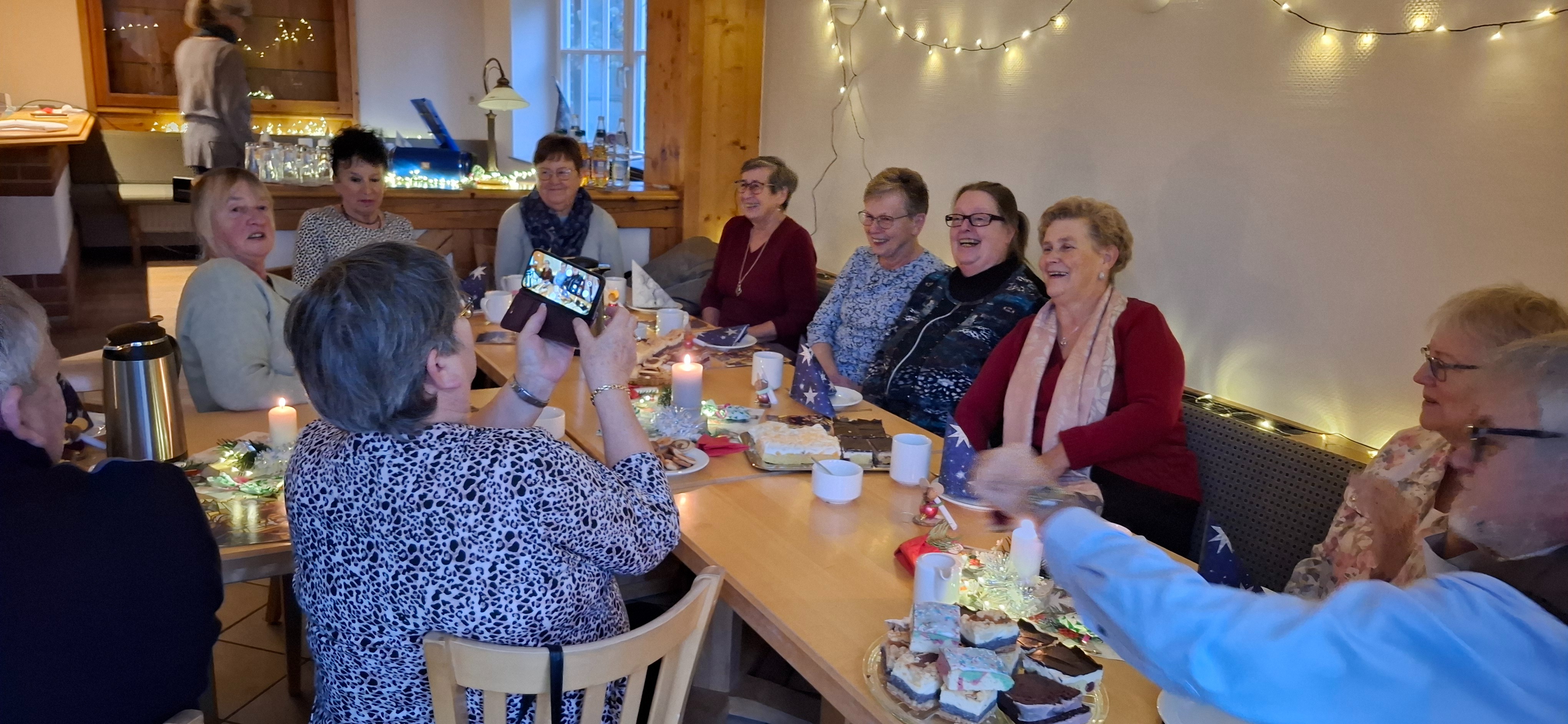 Weihnachtsfreude für unsere Senioren campaign photo, 4 of 5