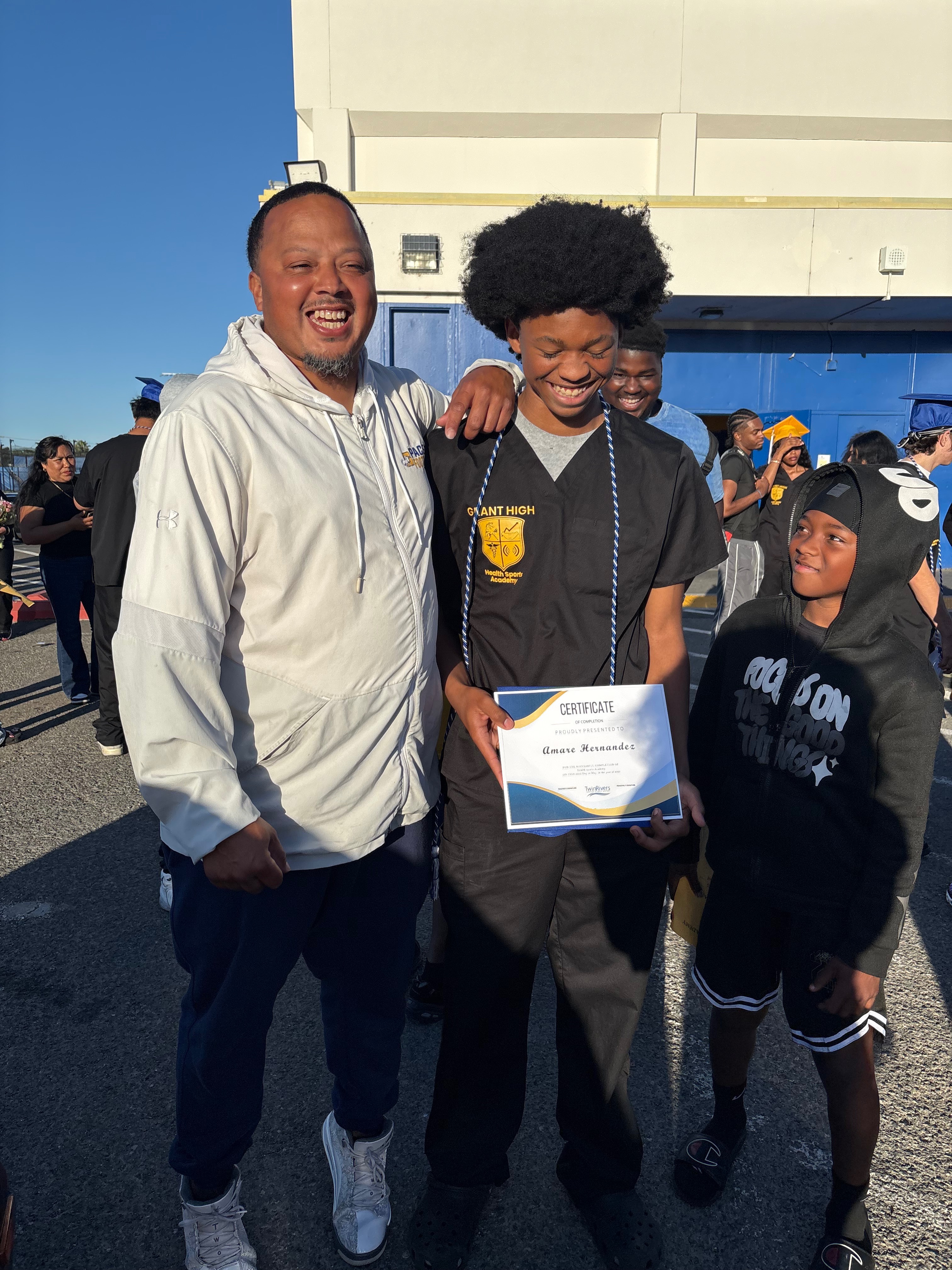 Support Antonio Hernandez's Football All-Star Game campaign photo, 2 of 8