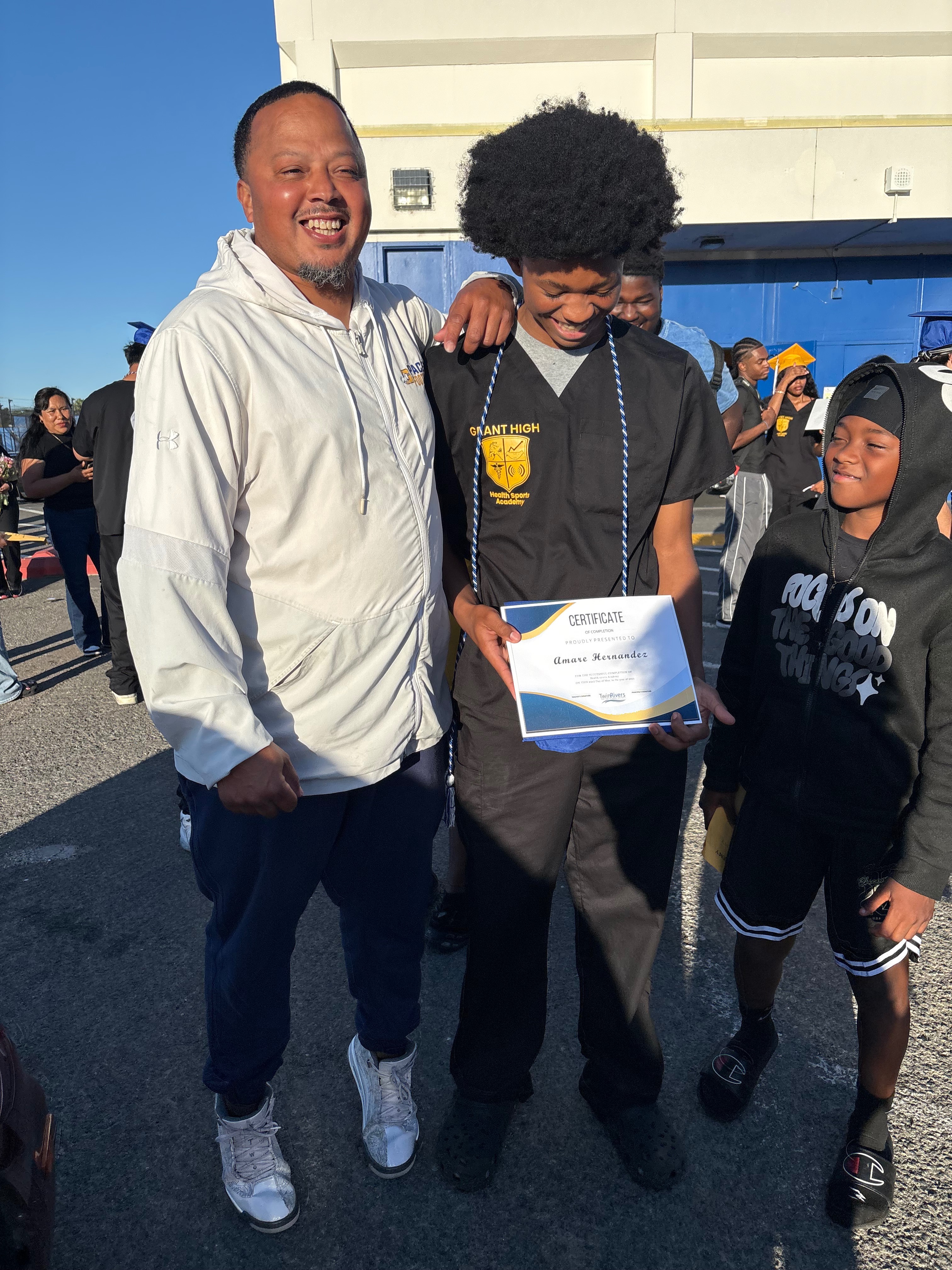 Support Antonio Hernandez's Football All-Star Game campaign photo, 5 of 8