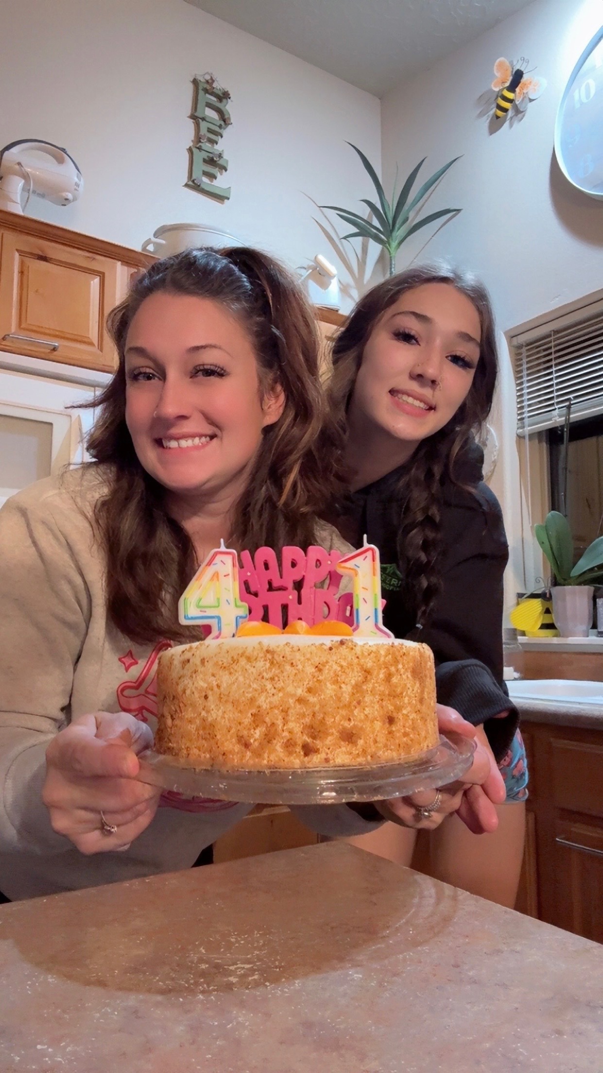 Help a Mother of 6 Fight Kidney & Thyroid Cancer campaign photo, 2 of 8