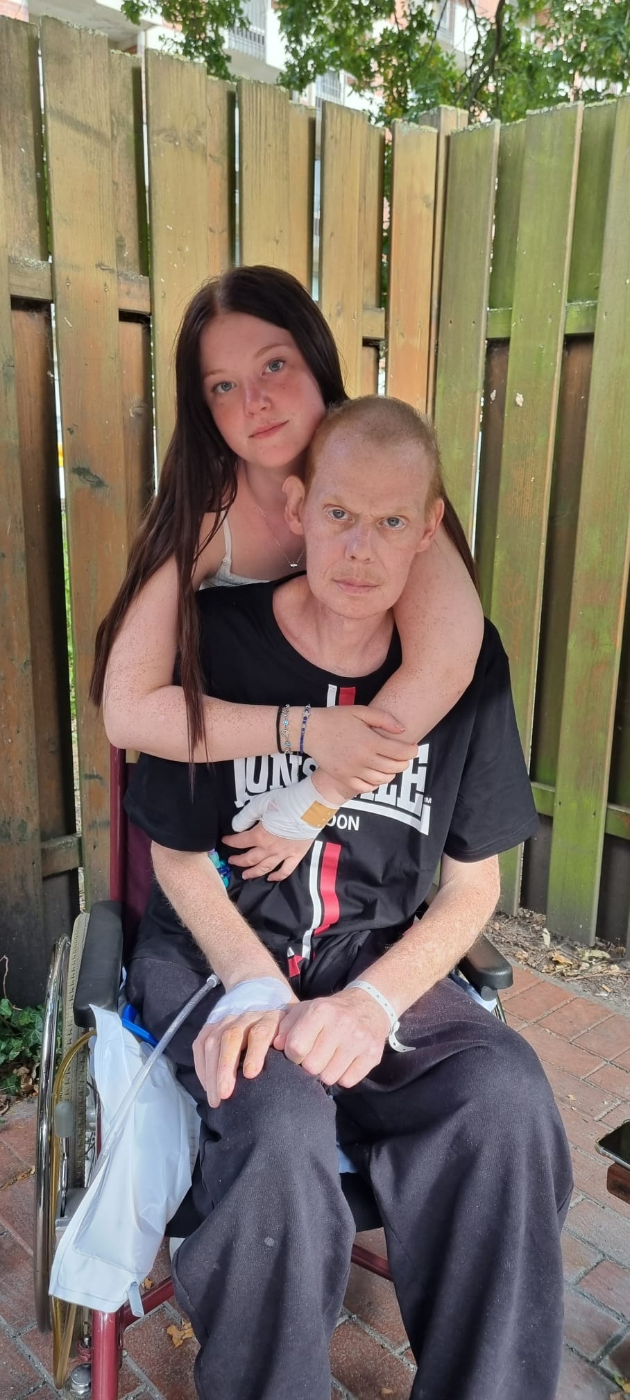 Jana (17 J.) Verliert ihren Papa (38 J.) campaign photo, 2 of 4