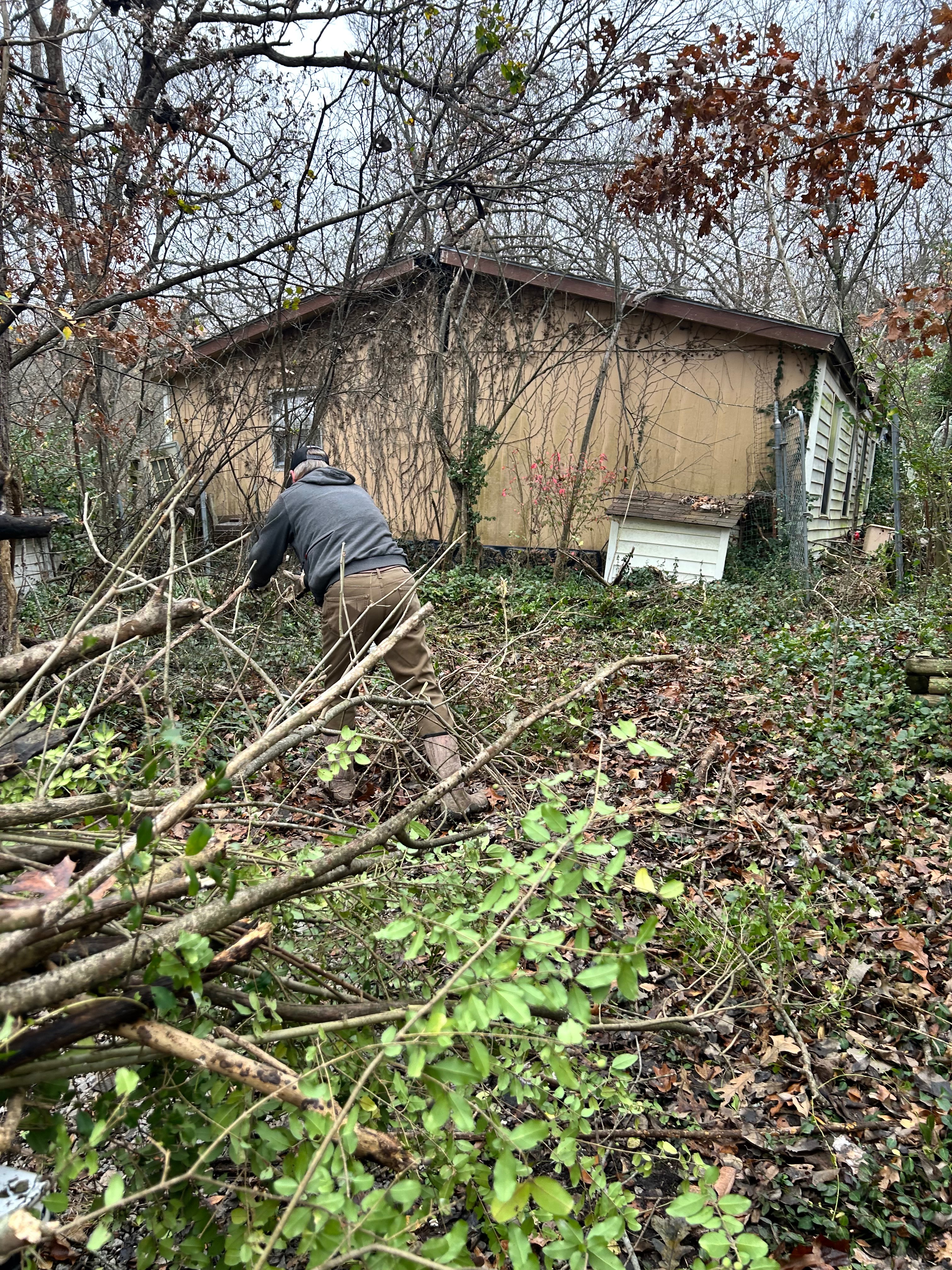 Help an Elderly Neighbor in need, that has no help or family campaign photo, 2 of 7