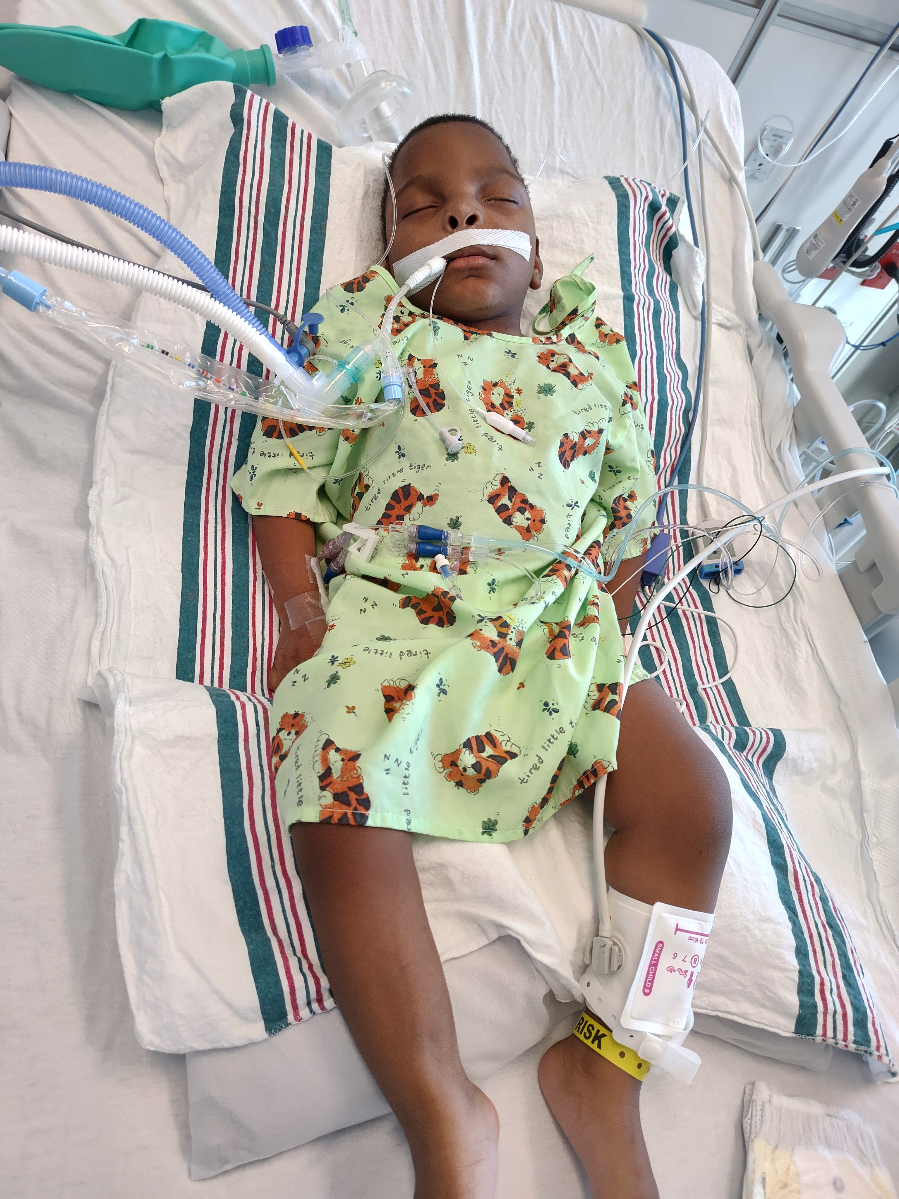 Help single mom & son facing crisis campaign photo, 4 of 8