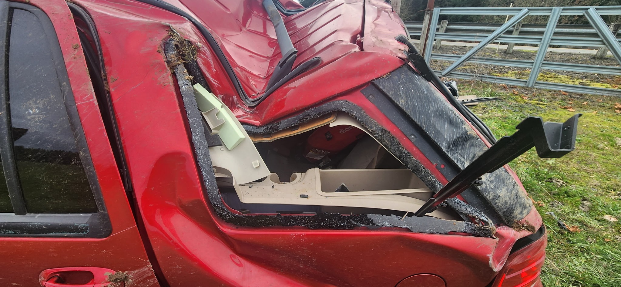 Help a Mom and 6 Kids After Rollover Crash campaign photo, 6 of 7