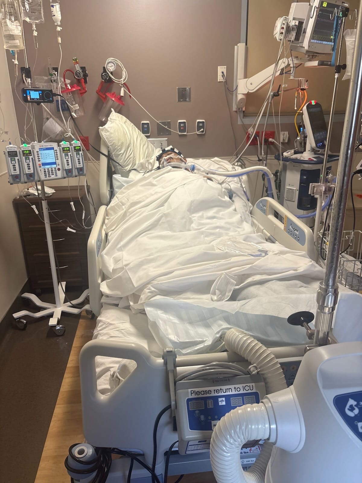 Support Ismael Castillo's Medical Recovery campaign photo, 2 of 4