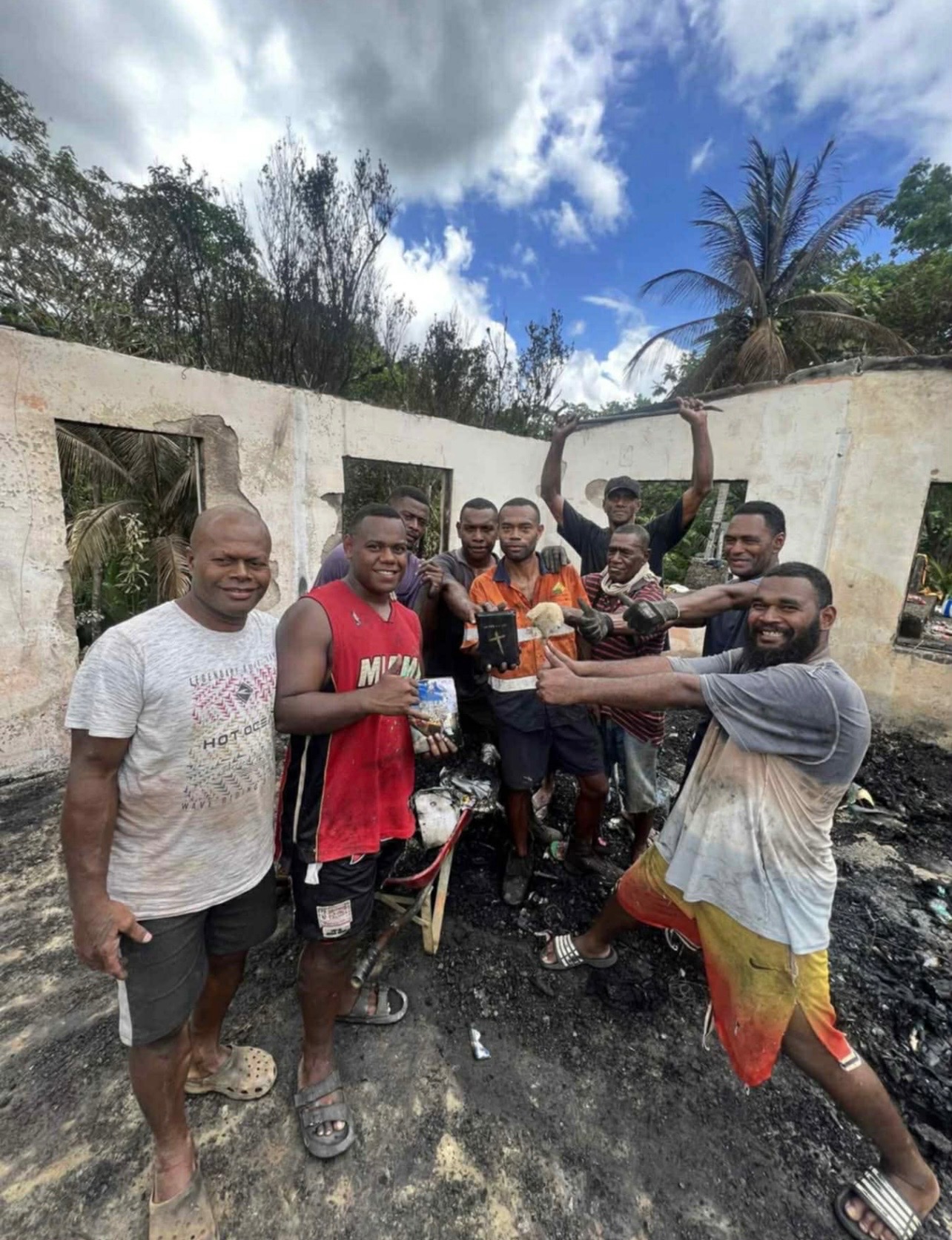 Help Bim and his family in Fiji after house fire campaign photo, 5 of 8