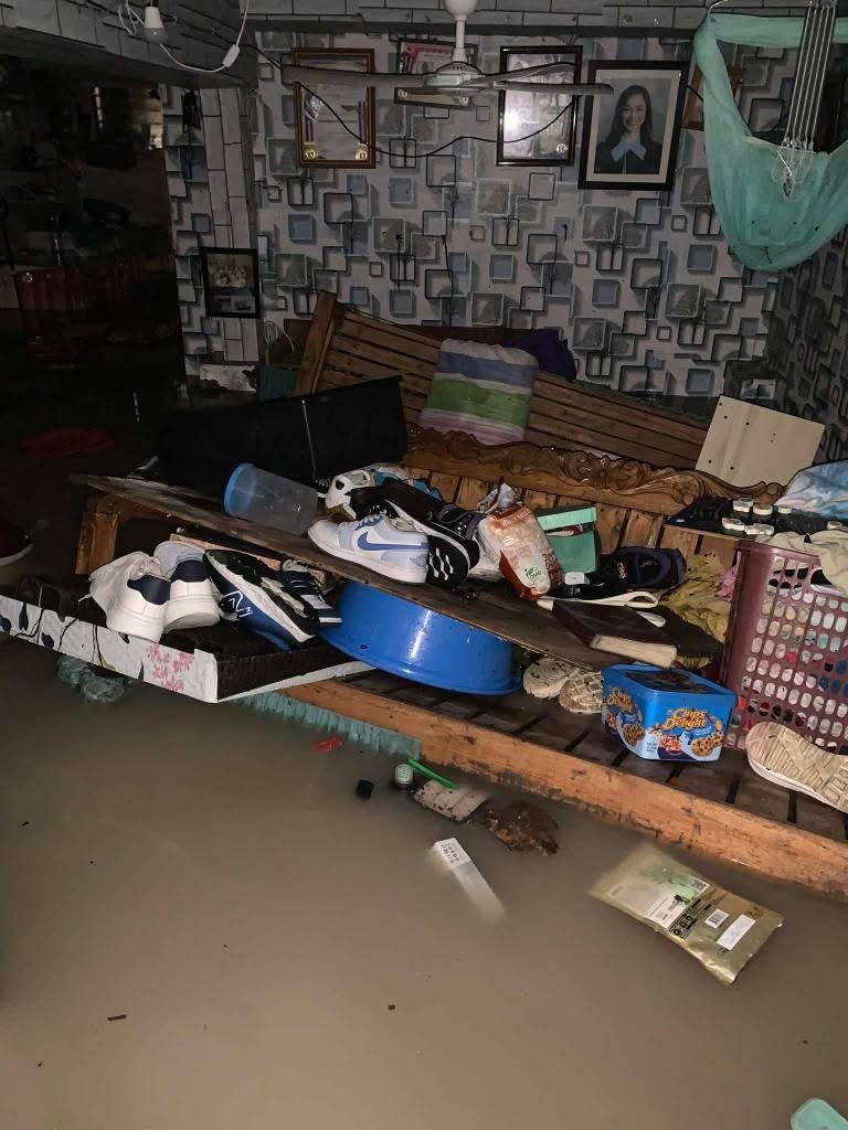 My Cousin’s baby was already floating in the flood :( campaign photo, 4 of 8