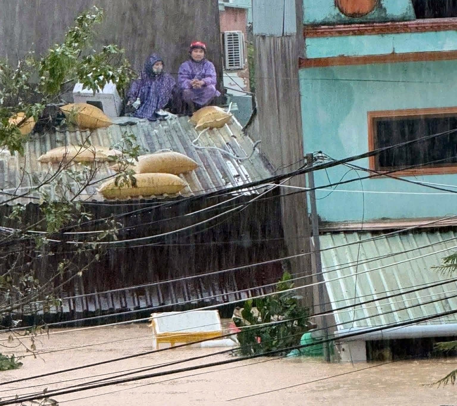 Overstroming Vietnam - Floods in Vietnam - Lû lųt ở Vietnam campaign photo, 4 of 7