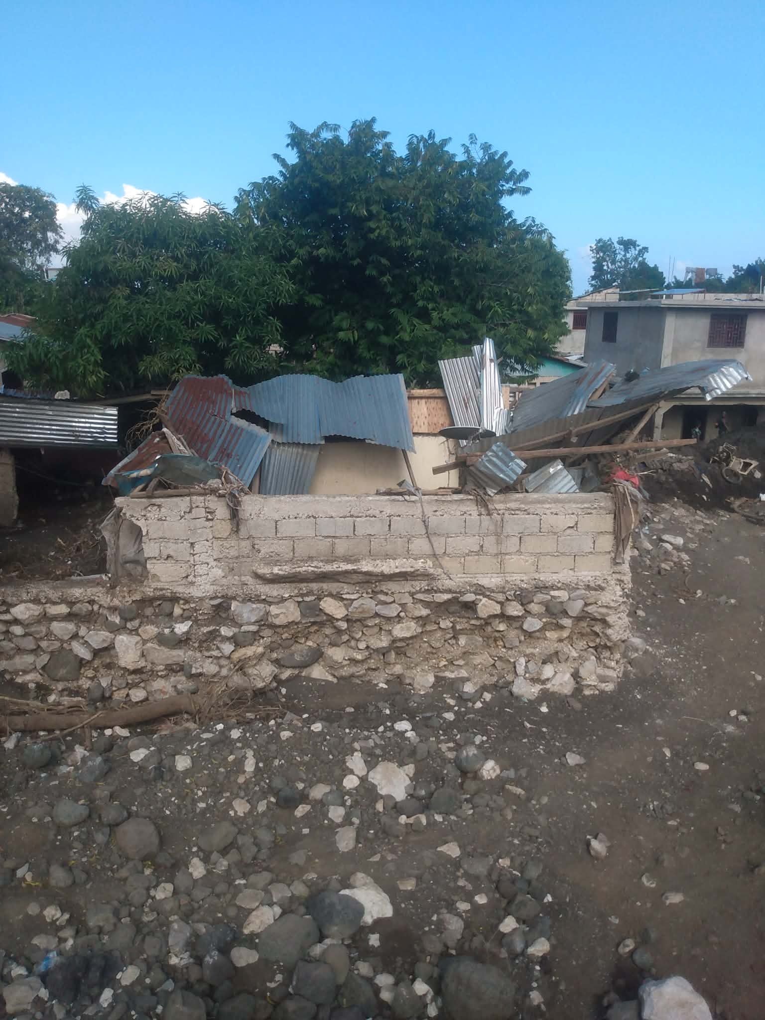 Ein neues Haus für Jonas und Josmika in Haiti campaign photo, 7 of 8