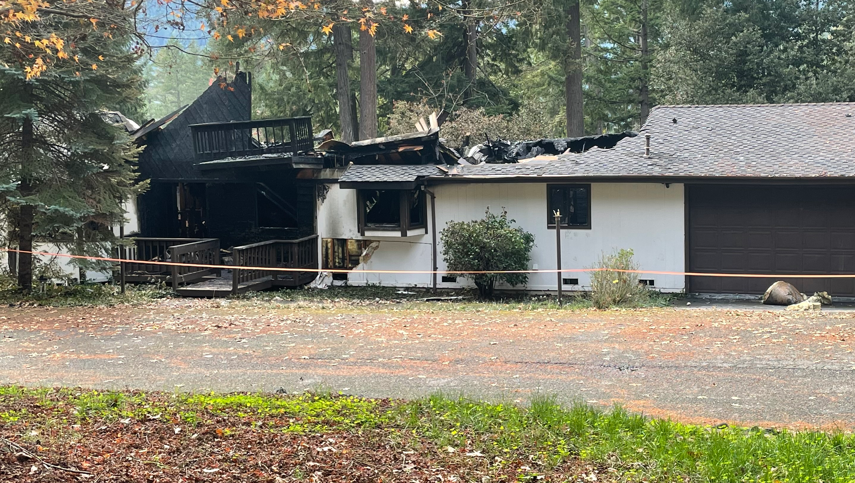 Aid Rawan, Jeremy & Baby Al-Zahrā After Fire photo