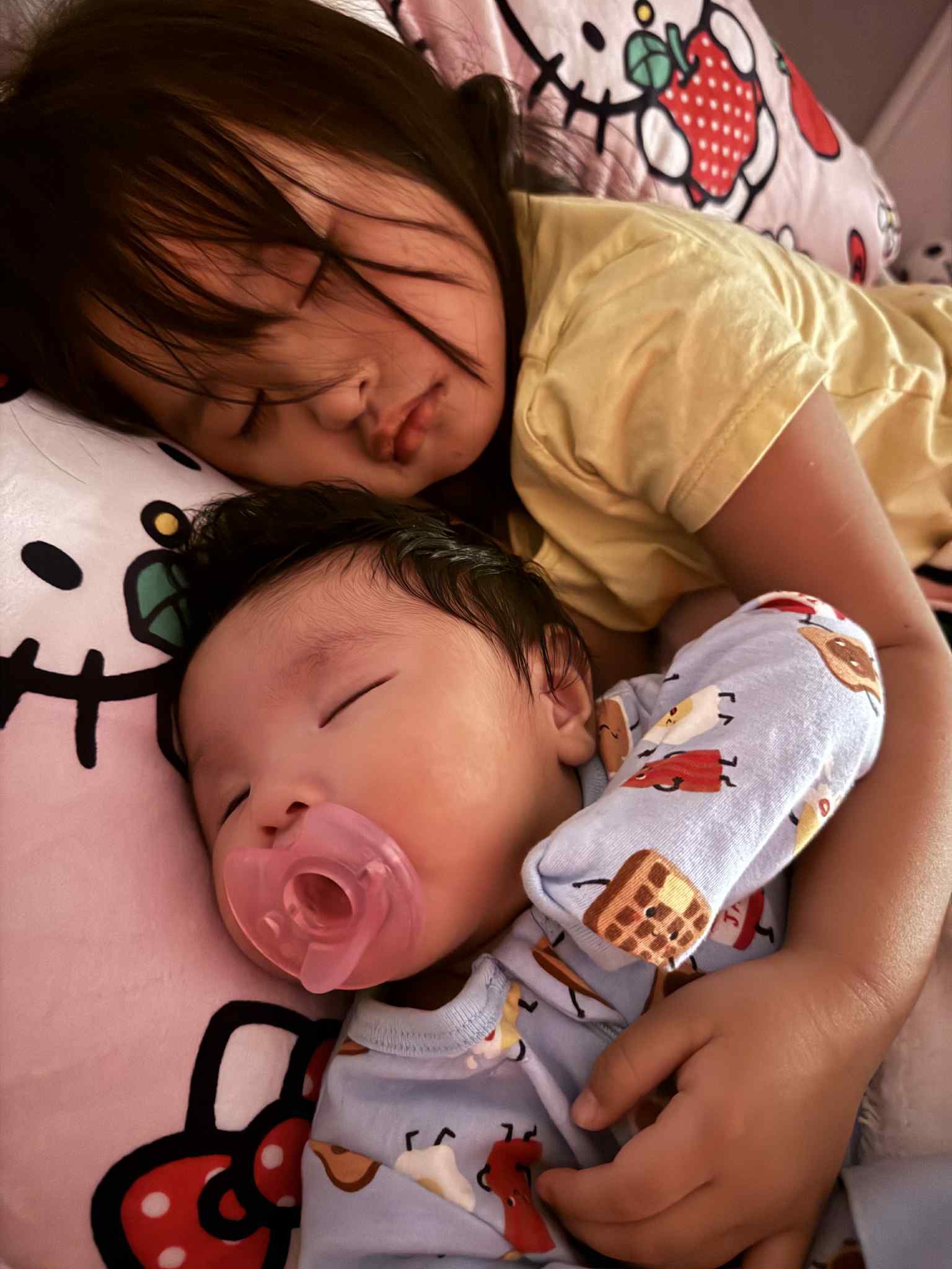 Christmas wish for baby Lily campaign photo, 5 of 8