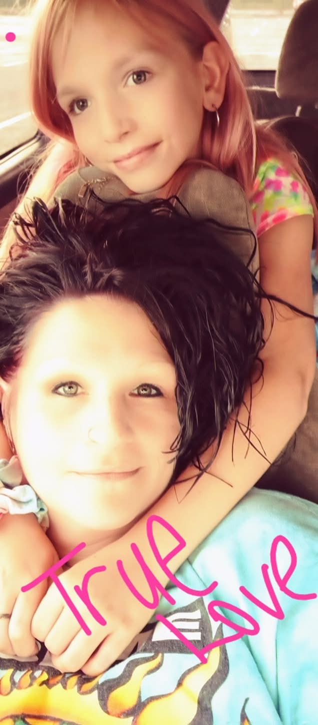Help mother an her 7 kids out of toxic relationship campaign photo, 5 of 6