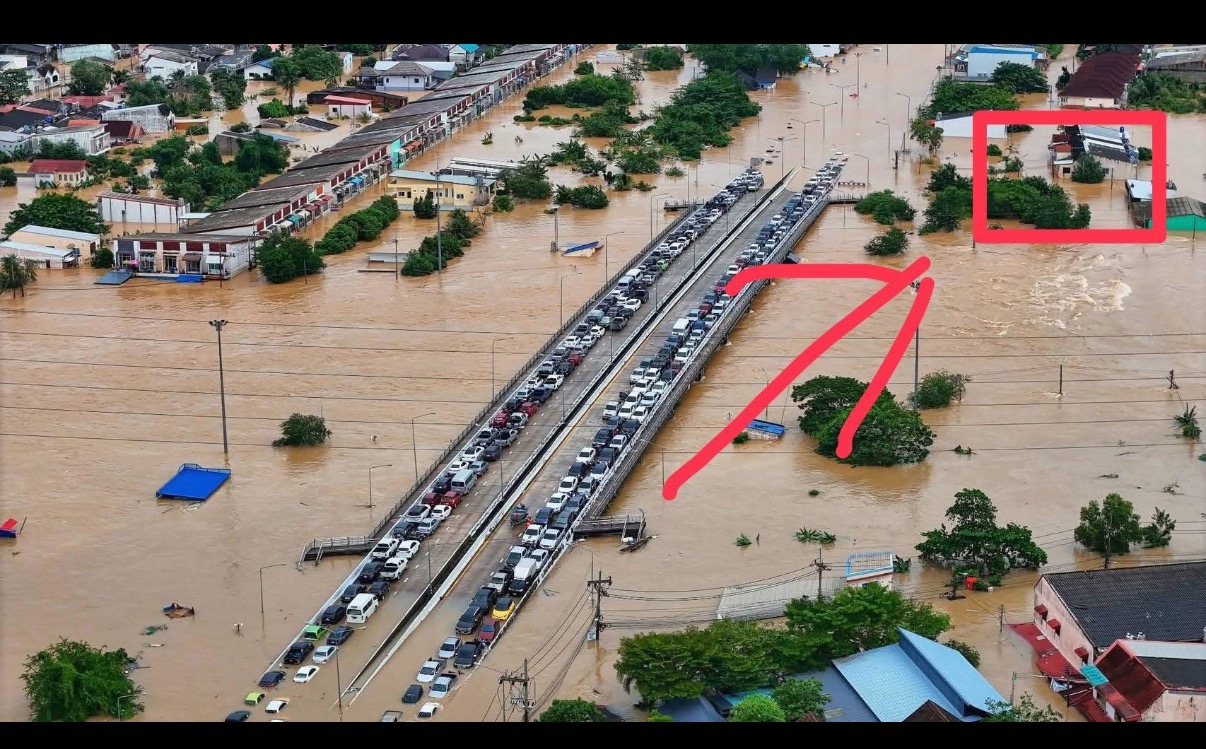 Urgent Relief for Hatyai Flood Victims campaign photo, 4 of 8