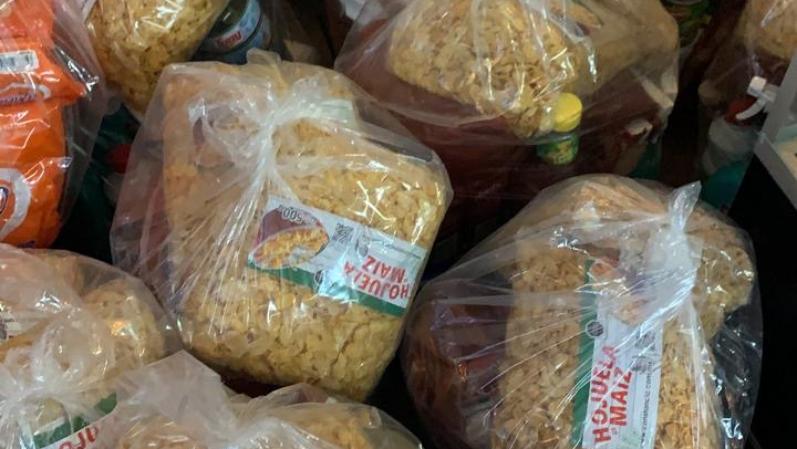 Unidos para llevar despensas y juguetes a varias regiones pinned link photo