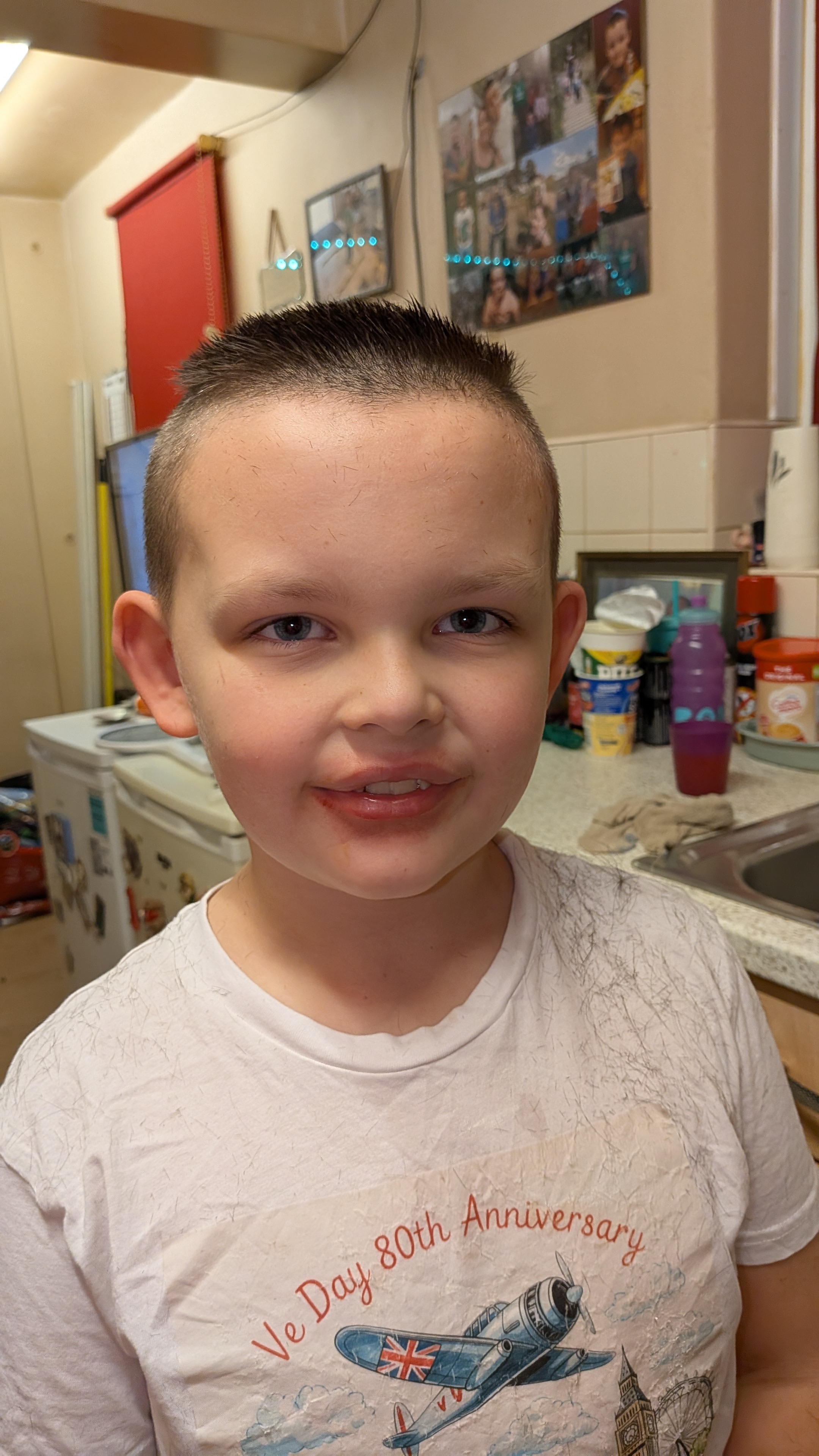 Levis Hair Cutting Fundraiser For The Little Princess Trust campaign photo, 7 of 8