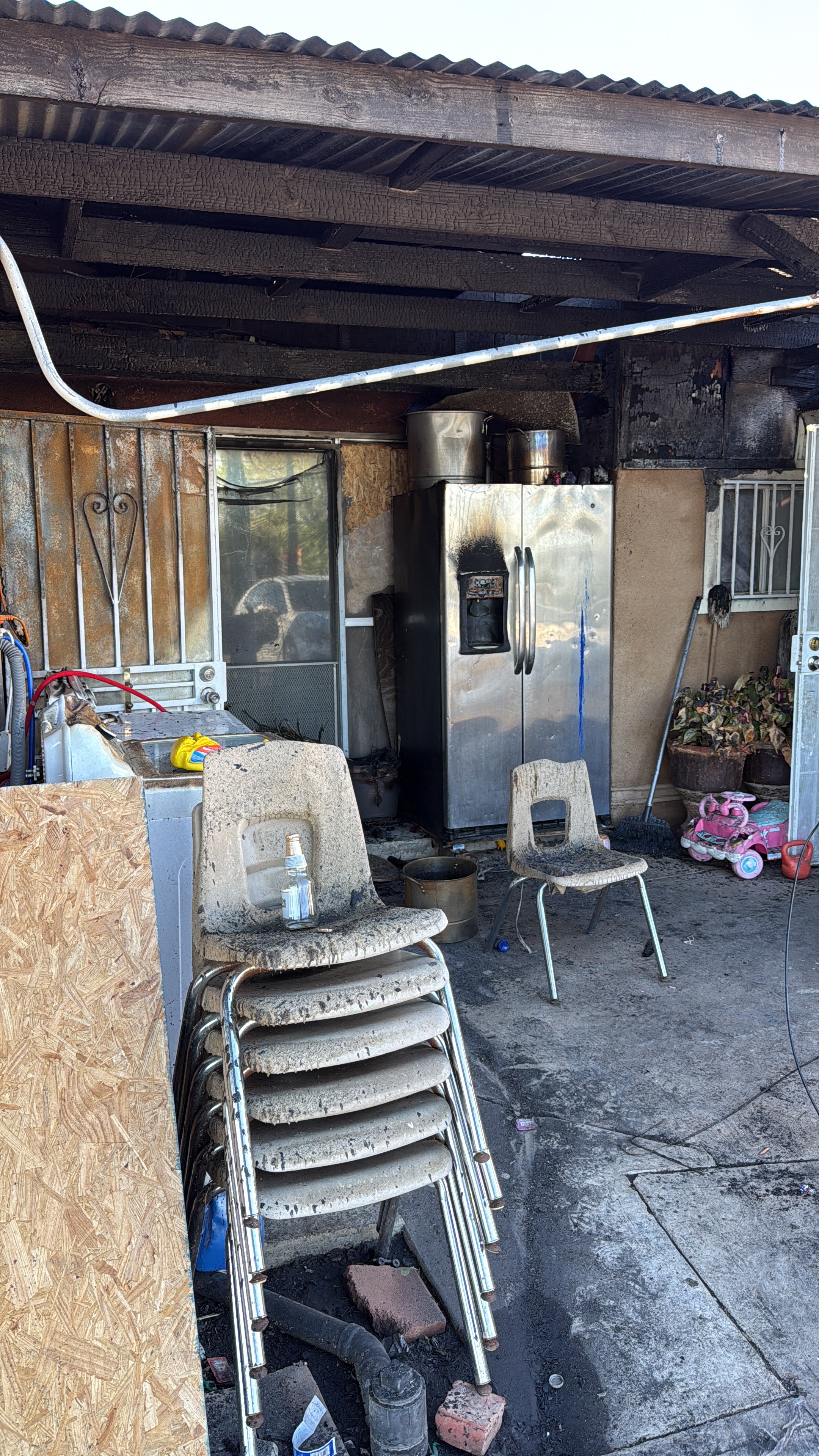 Apoyo a la familia tras el devastador incendio de su casa campaign photo, 7 of 8