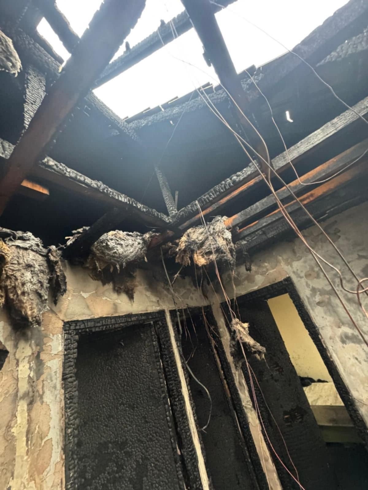 Help Jacek Głos, who lost everything in a fire campaign photo, 4 of 7