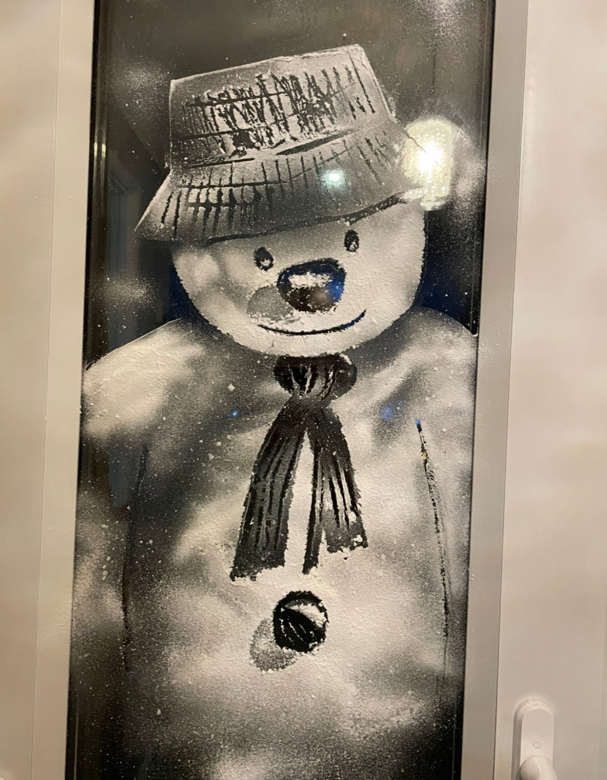Snow windows campaign photo, 6 of 7