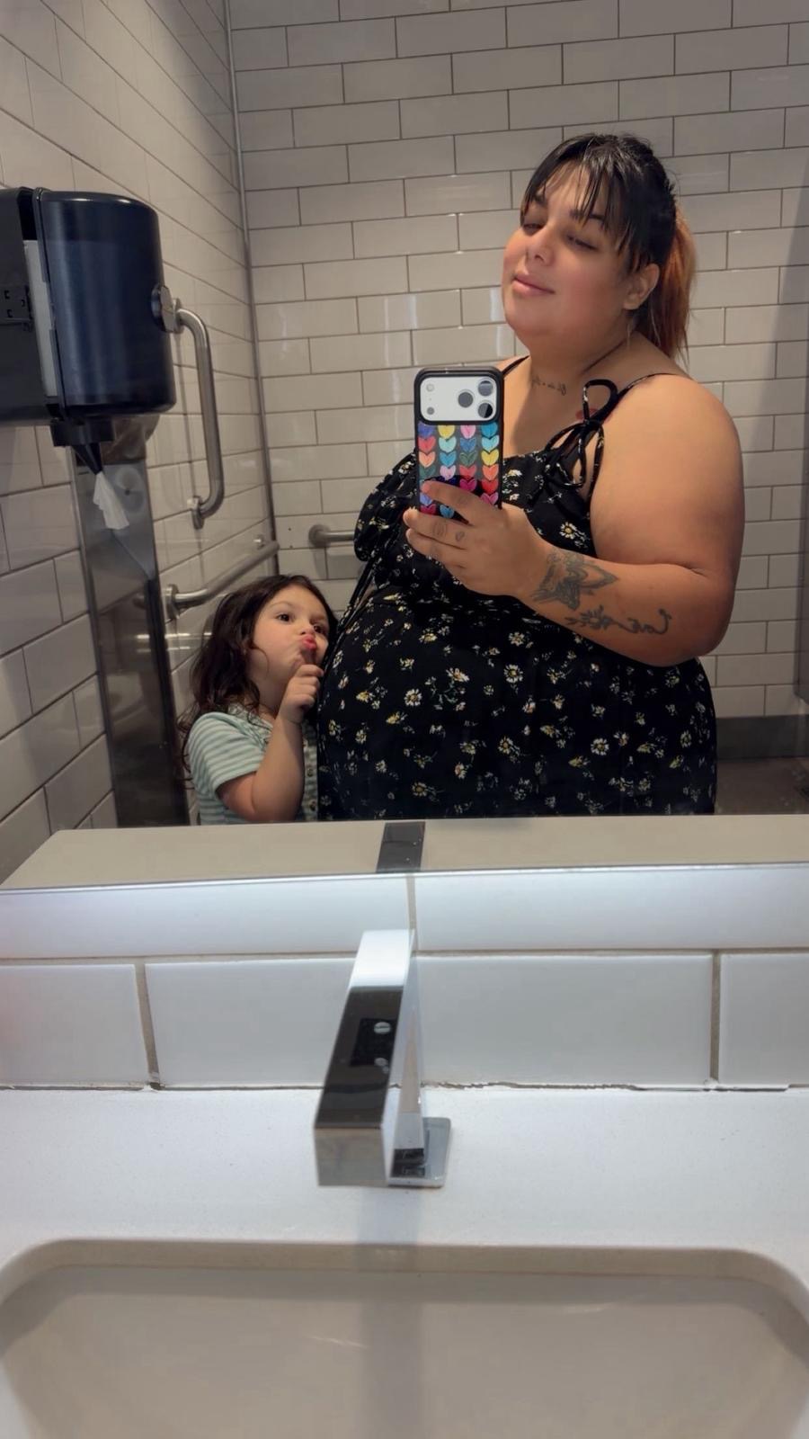 URGENTE PEDIMOS APOYO PARA UNA MAMÁ EMBARAZADA Y UNA TODDLER campaign photo, 2 of 5