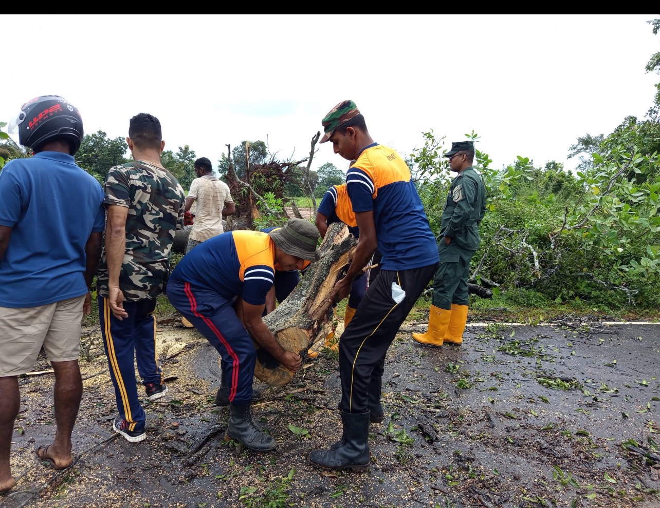 Disaster Relief for Nedunkeny and surrounding Villages campaign photo, 2 of 8