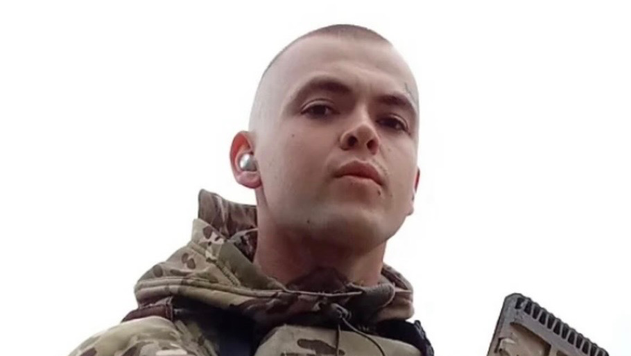 Oshawa lad struck in drone attack in Ukraine photo