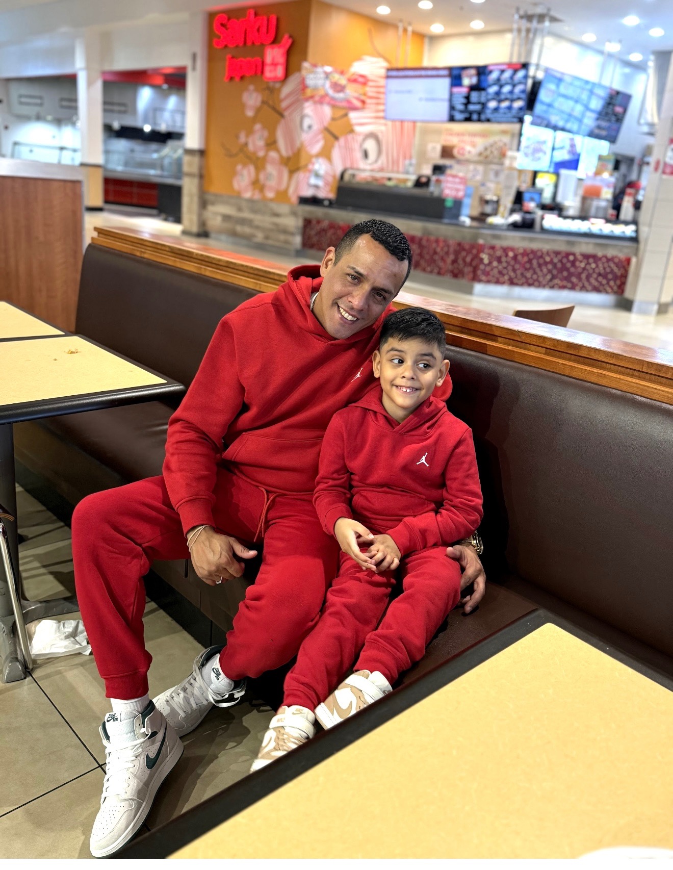 Free Eduardo campaign photo, 5 of 8