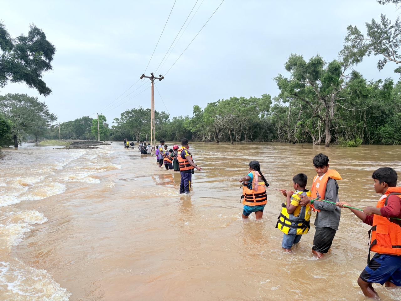 Help Sri Lanka Heal After Devastating Floods and Landslides campaign photo, 5 of 6