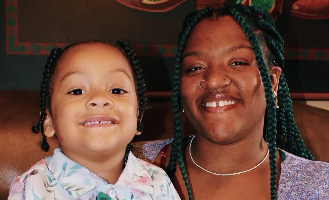 Help a single mother and veteran reunite with her family campaign photo, 2 of 4