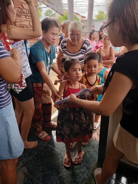 Bringing Christmas Joy to Local Families in the Philippines campaign photo, 2 of 8