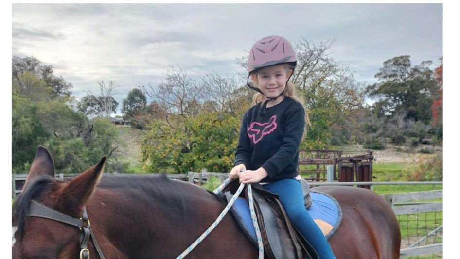 Help me give this beautiful girl her Christmas wish please photo