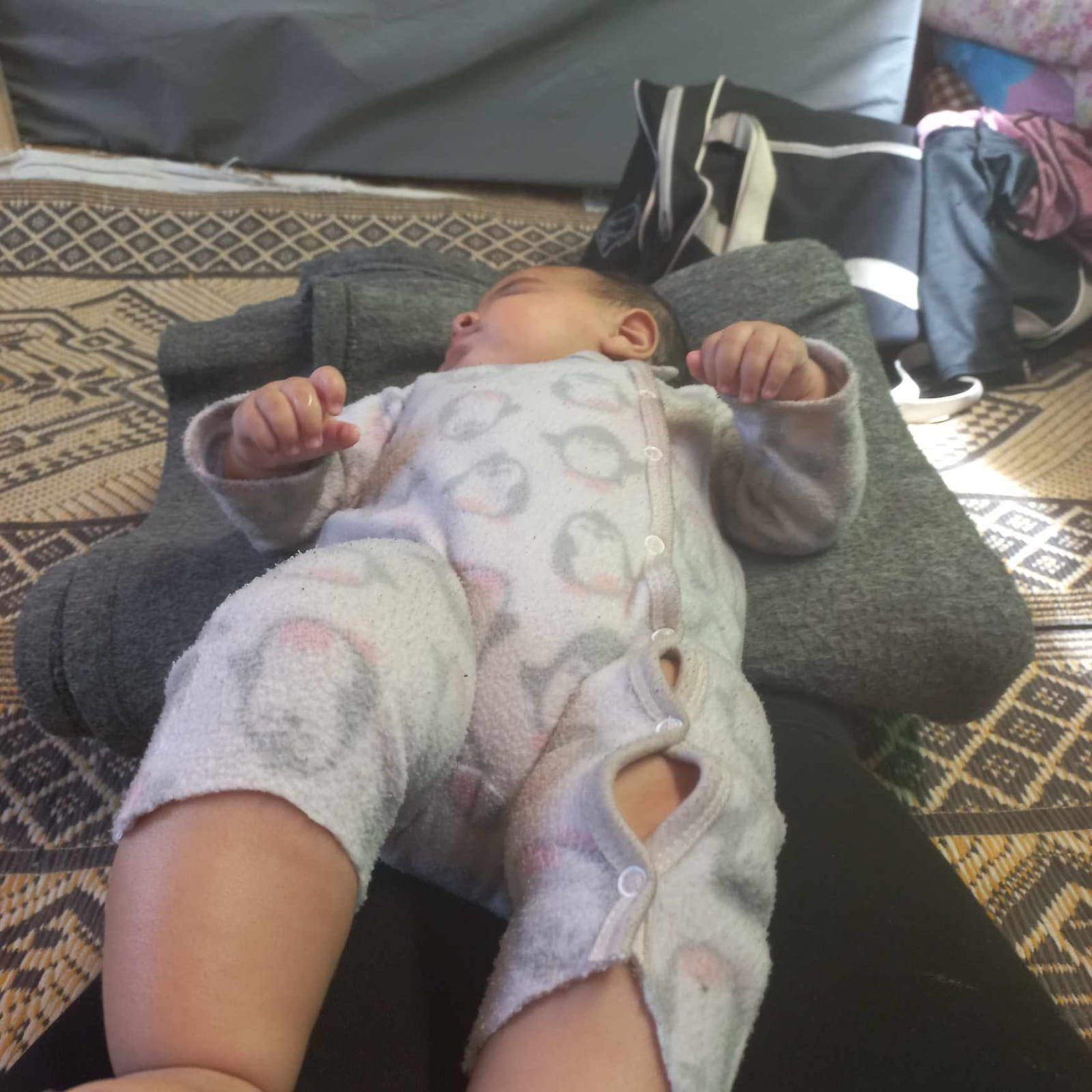 Help Enas and Her Little Boy Survive the Crisis in Gaza campaign photo, 2 of 6